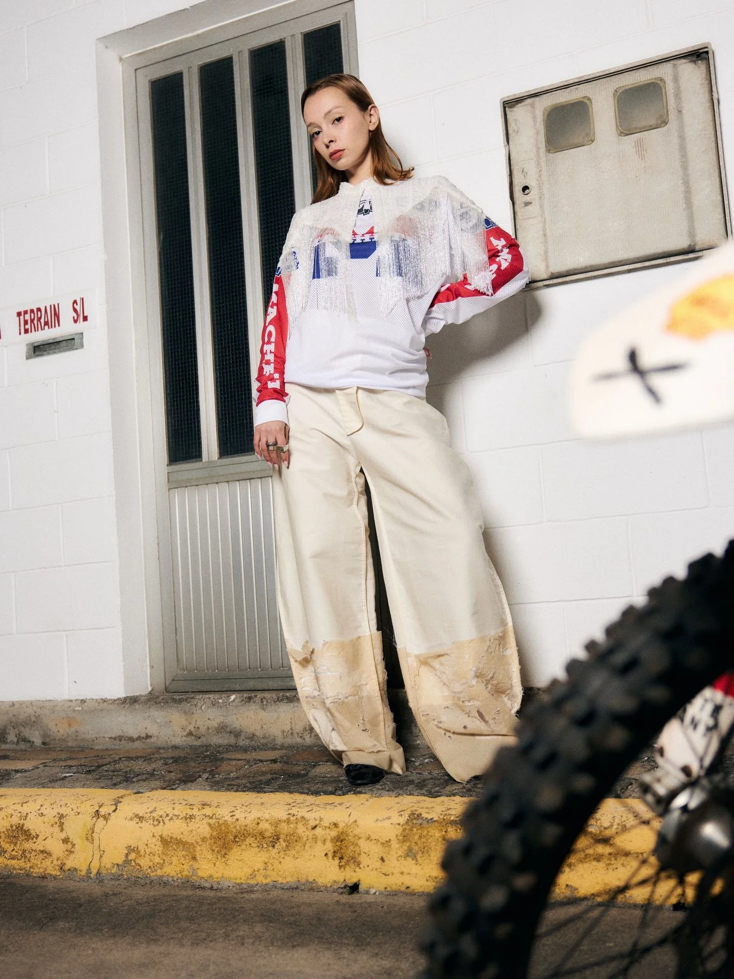 Wedding gone up in flames 🔥

MUAH: @hattarohde 
Modelo: @albasieira 
Estilista: @colaya_ 
Asistencia estilismo: @asmargaridasss