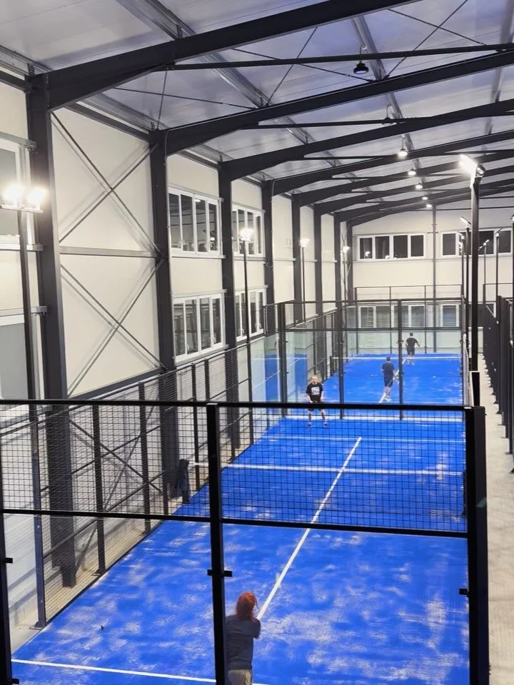 ✨ Wir sind OFFEN!
Erster Tag und schon voll.
Sichere dir jetzt deinen Platz! 🎾