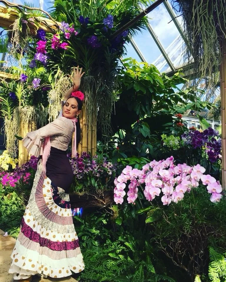 -
Happy Every day is Earth Day Fam.
🌍✨
Feliz &mdash; todos los d&iacute;as son el D&iacute;a de la Tierra, familia.

#earthday 
#happyearthday 
#diadelatierra
#flamenca
#beauty
