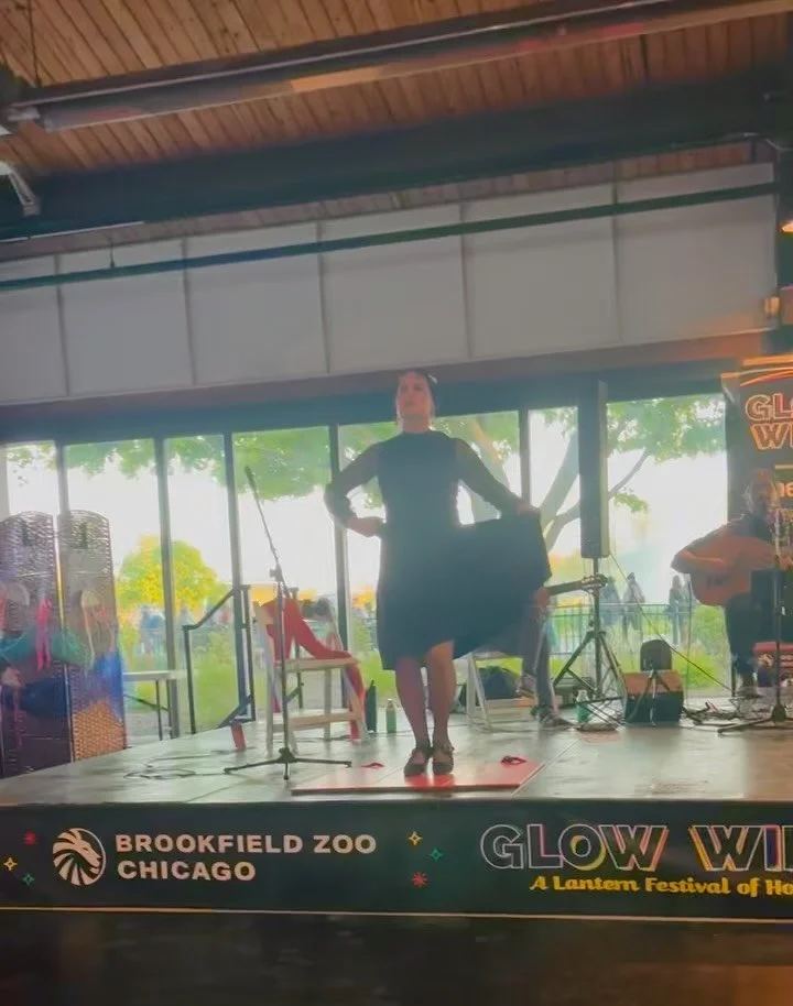 Good vibes of togetherness for the Glow Wild
A Lantern Festival of Hope community performance with my dear @surabhiensemble ✨💃🏻🎵 🥰
-
Thank you @davidsamuelfink and @larissarolley for the pics/video clips!