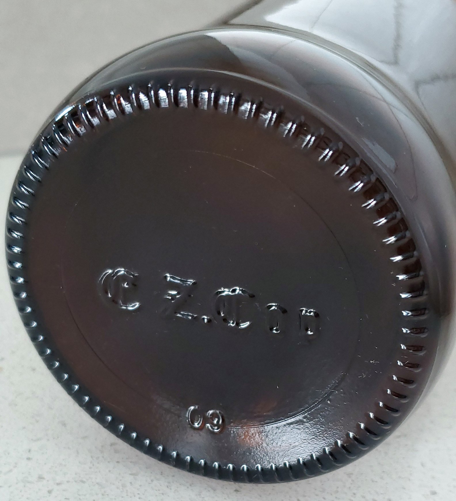 bottom glass logo Amber.jpg