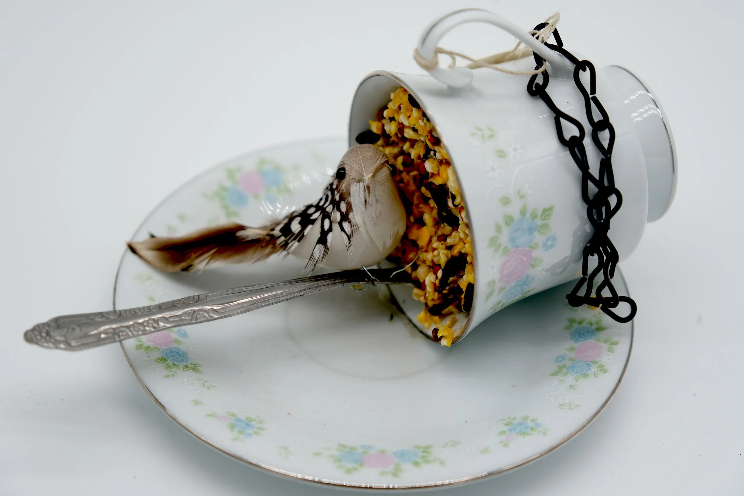 Teacup Birdfeeder - Pastel Flowers