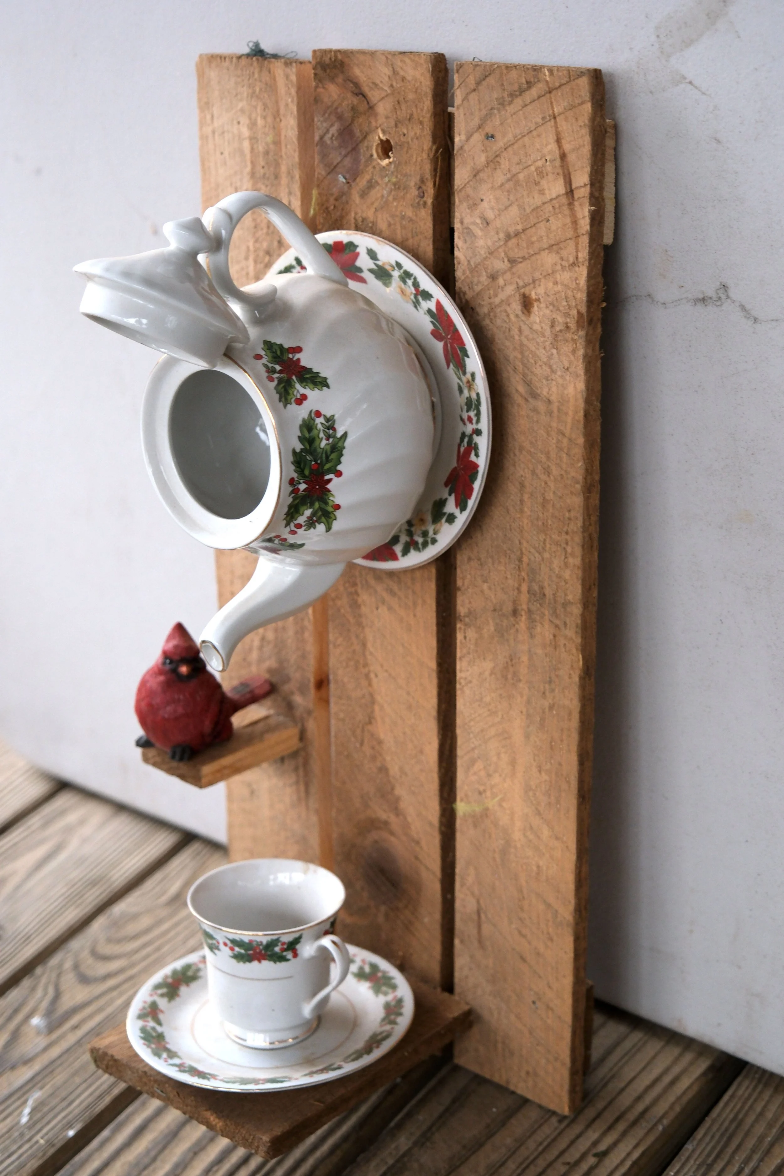 Mounted Teapot2.2.JPG