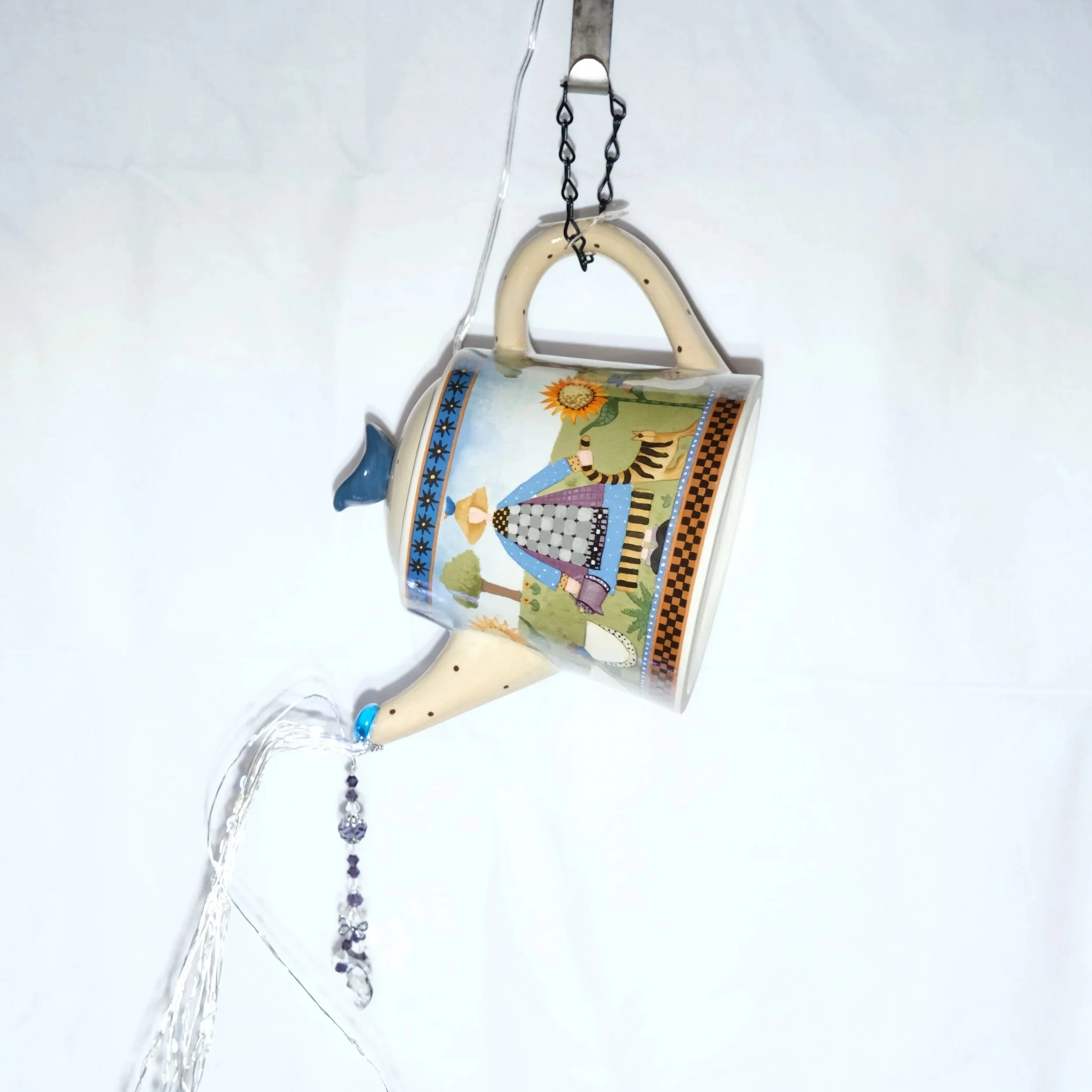 Hanging Teapot (Farm) w/ Lights