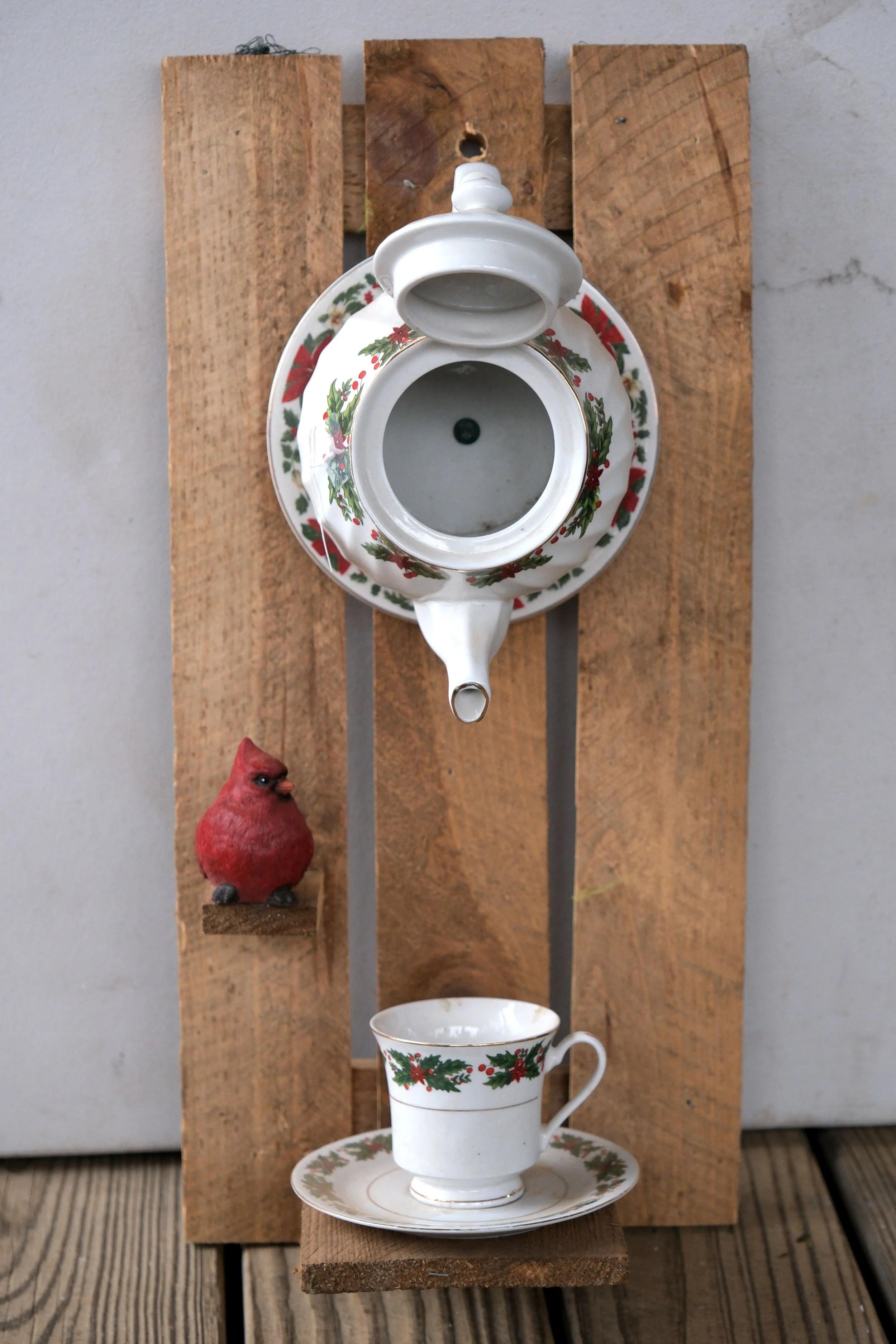 Mounted Teapot2.1.JPG