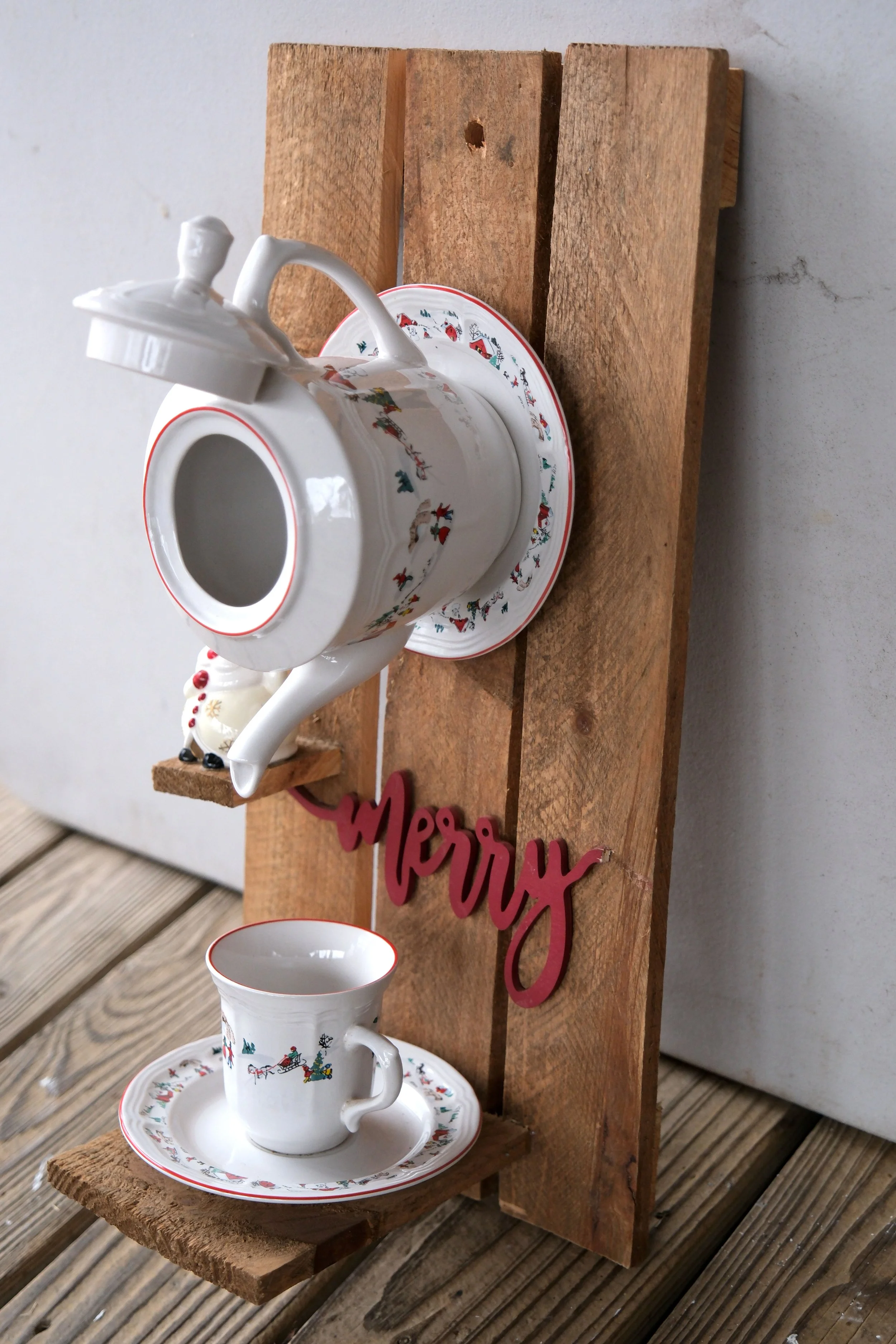 Mounted Teapot4.2.JPG