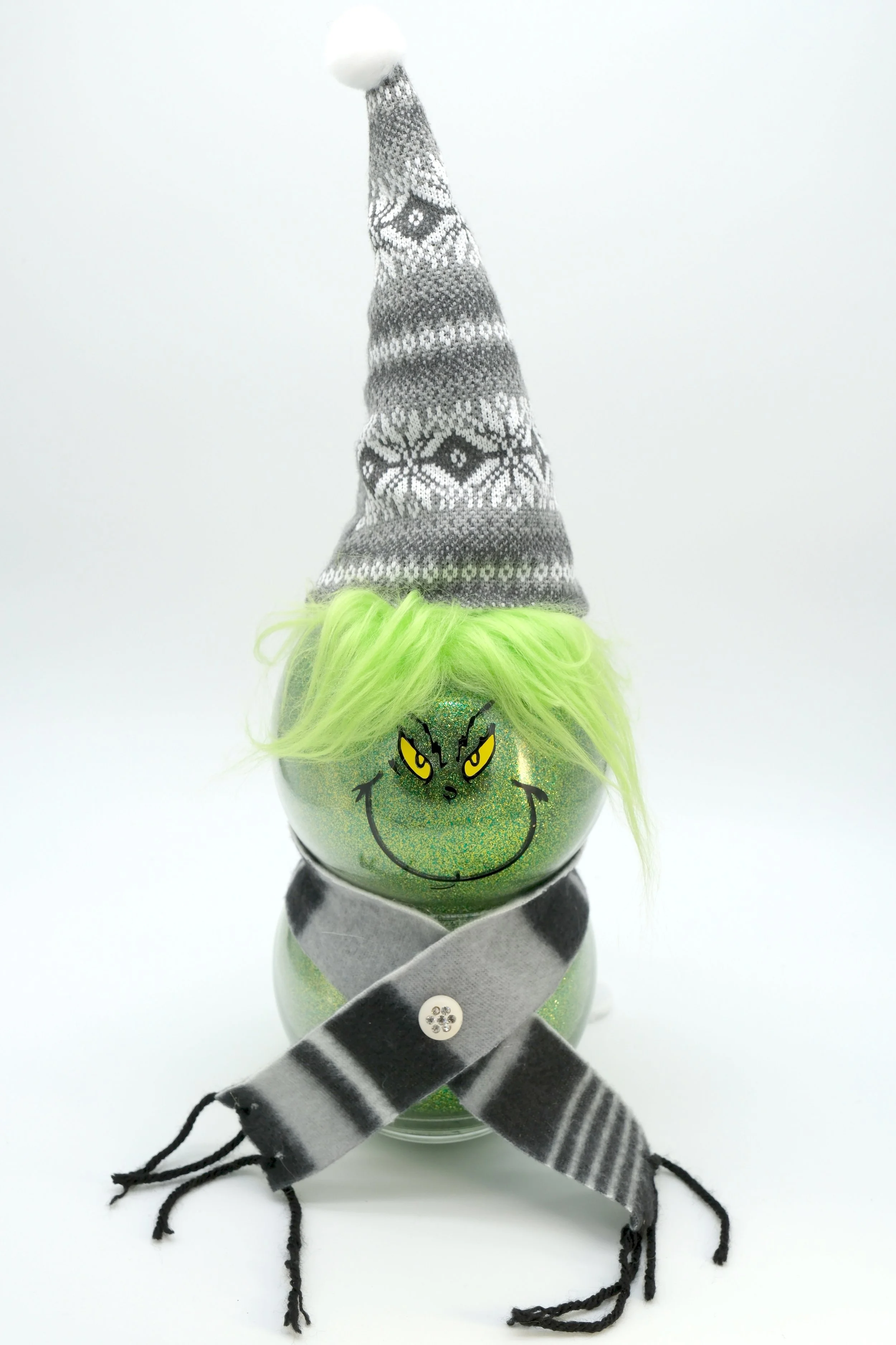 Small Grinch w/ Grey Pattern Hat - Lights Up