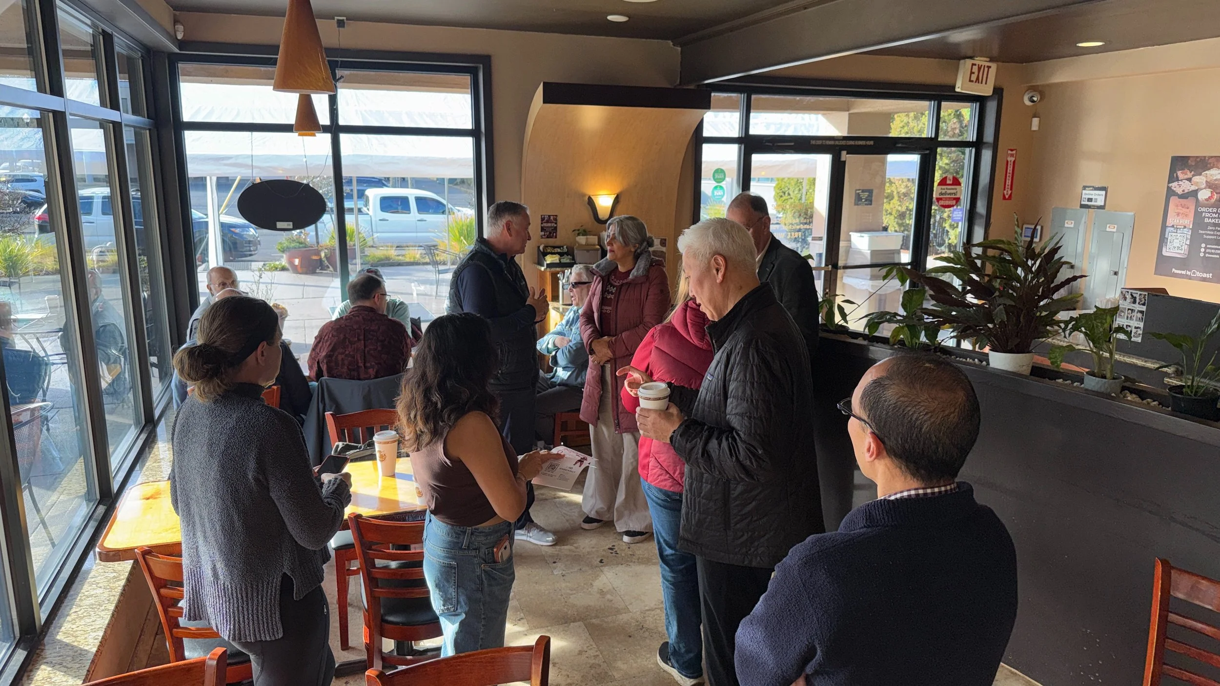 Oregon Startup Center newtorking event, with the community in coffee shop.