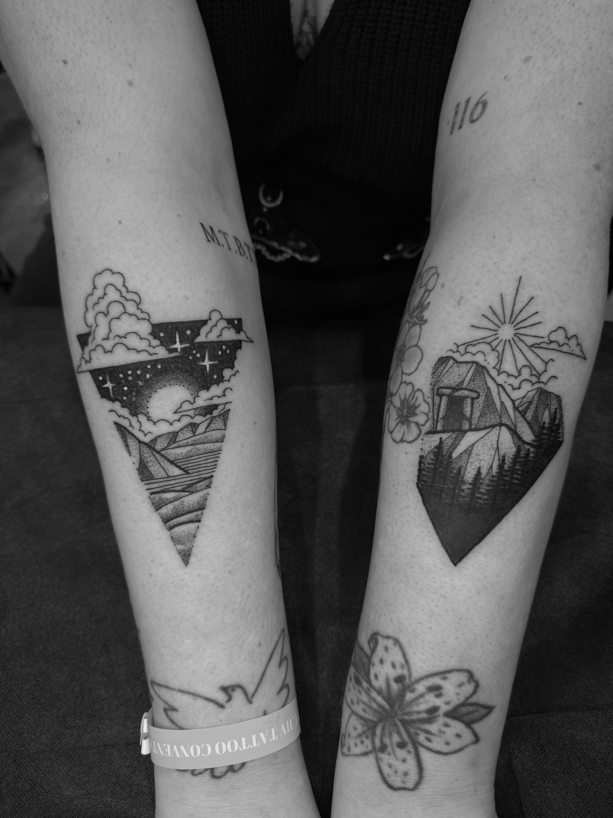 Tattoo in Vignette Style with black work, dot work, and Geometric Patterns. Custom Tattoos in Cincinnati Ohio 