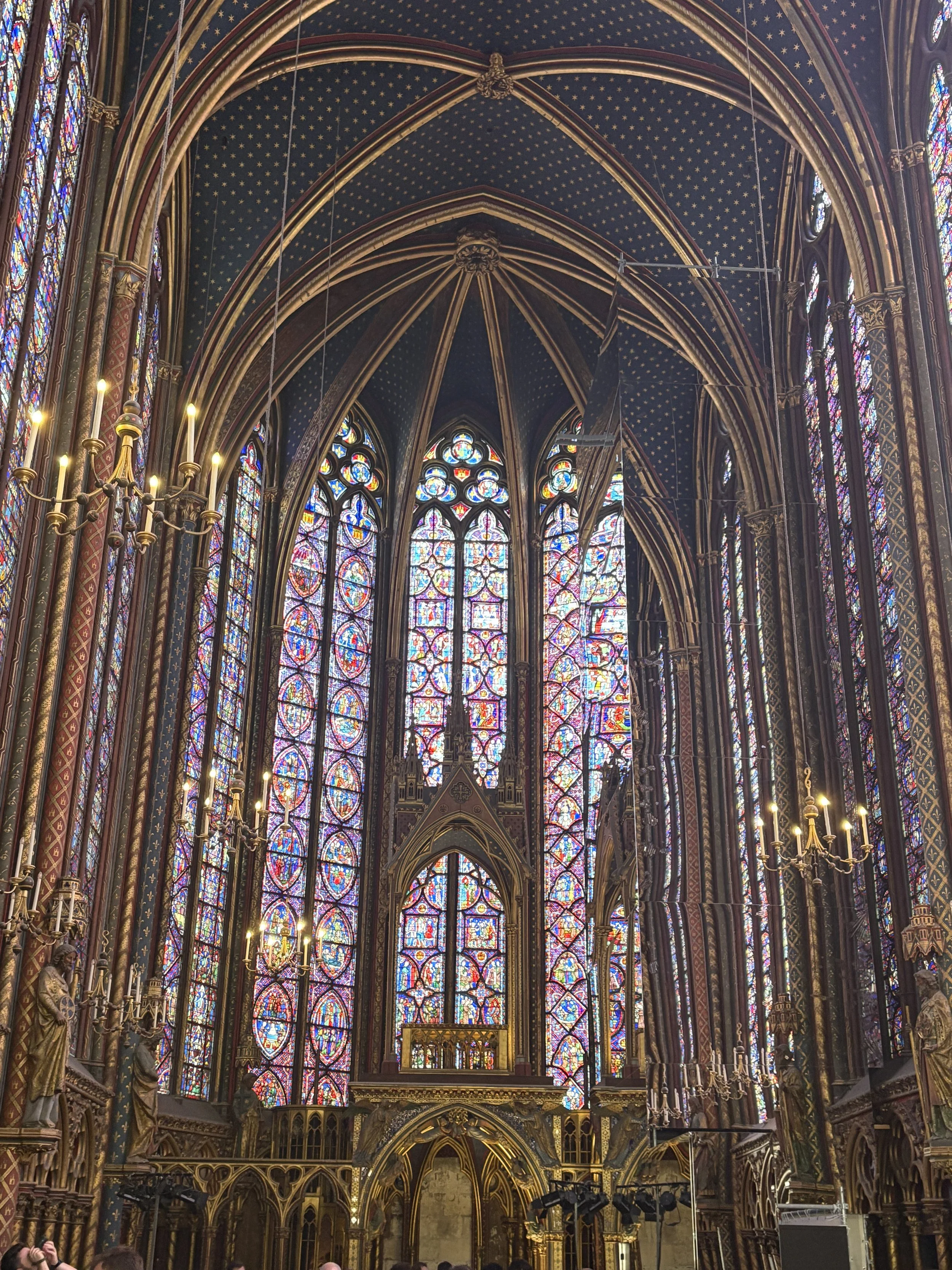 Guide to London and Paris, France with kids