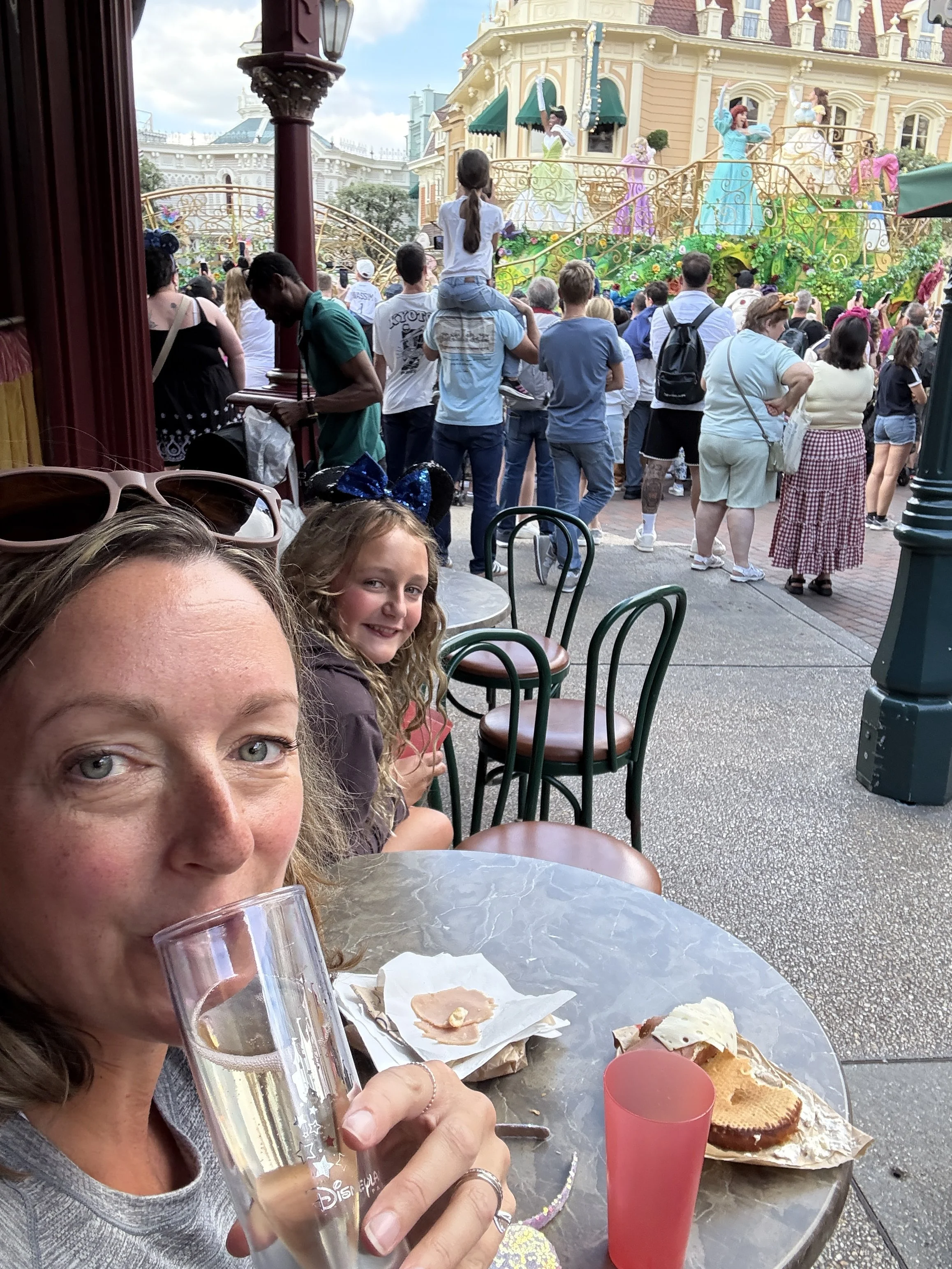 Disneyland Paris in one day family of four itinerary and review