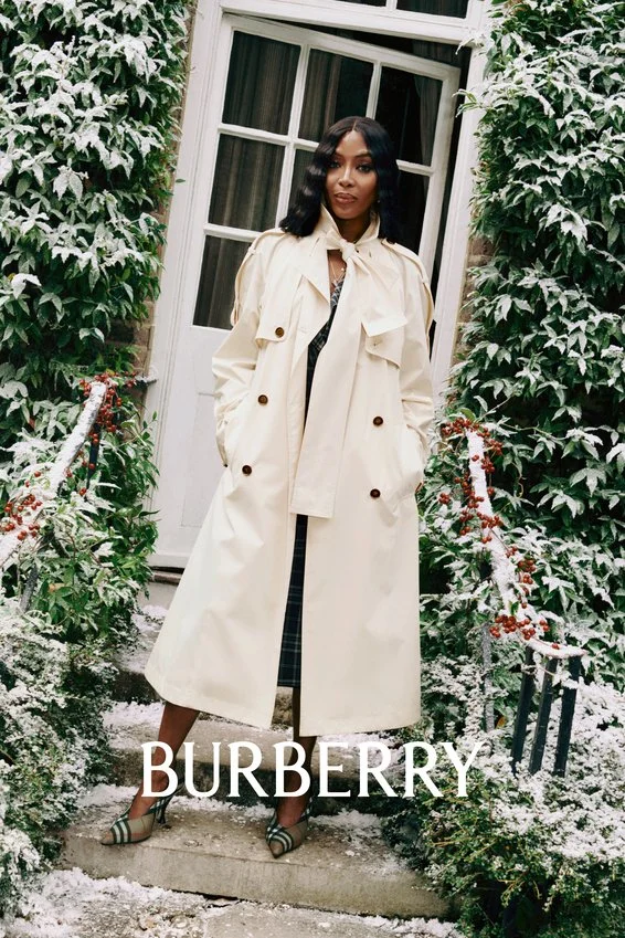 BURBERRY_2025_FESTIVE_HERO_CAMPAIGN_sRGB_CROPPED_LOGO_01_2x3.jpg