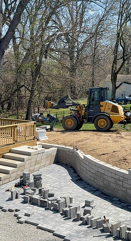 Hardscape - Patio/retaining wall/outdoor kitchen
