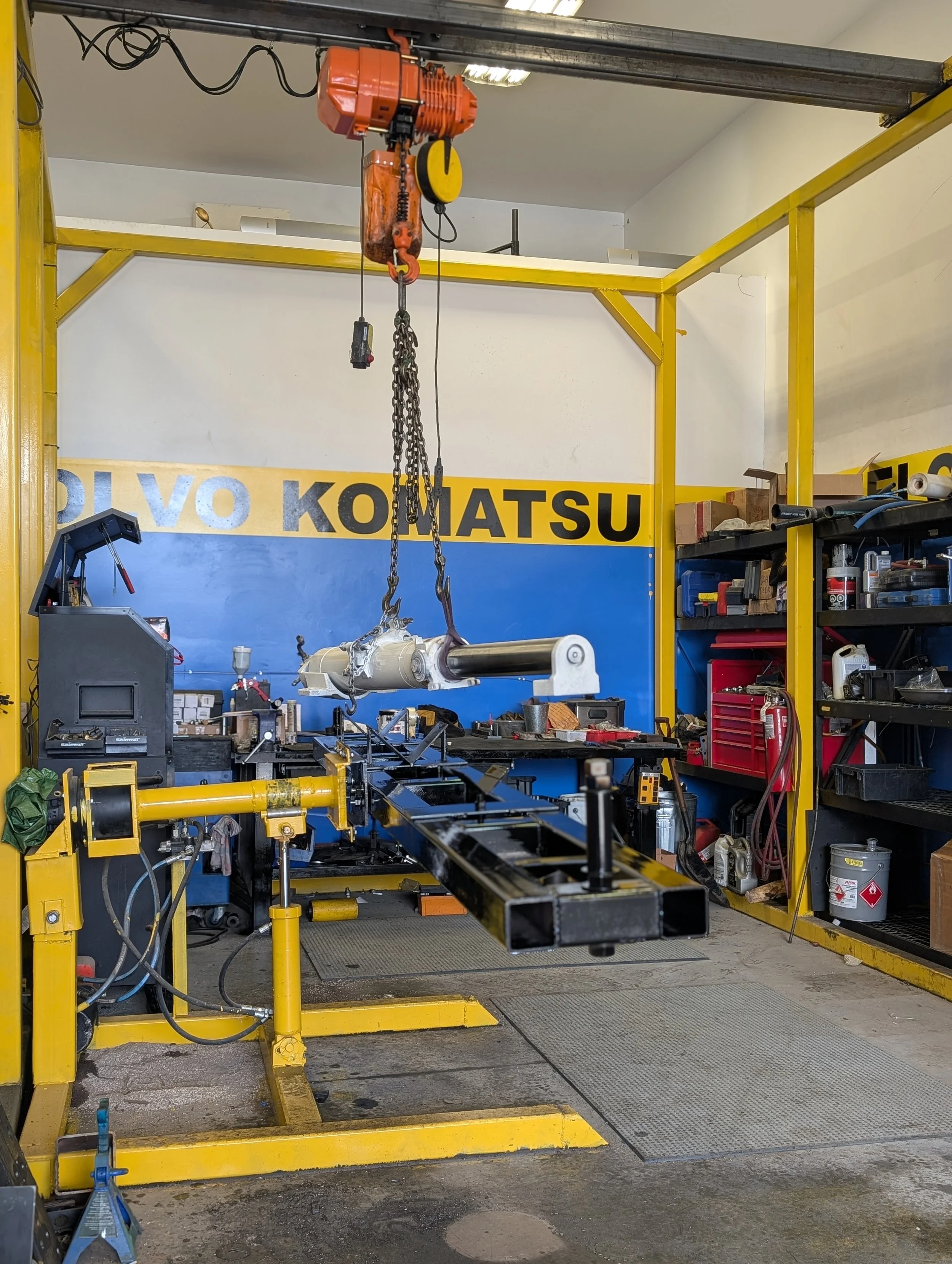 Rénovation d'un cylindre hydraulique 3 sections à double extension.