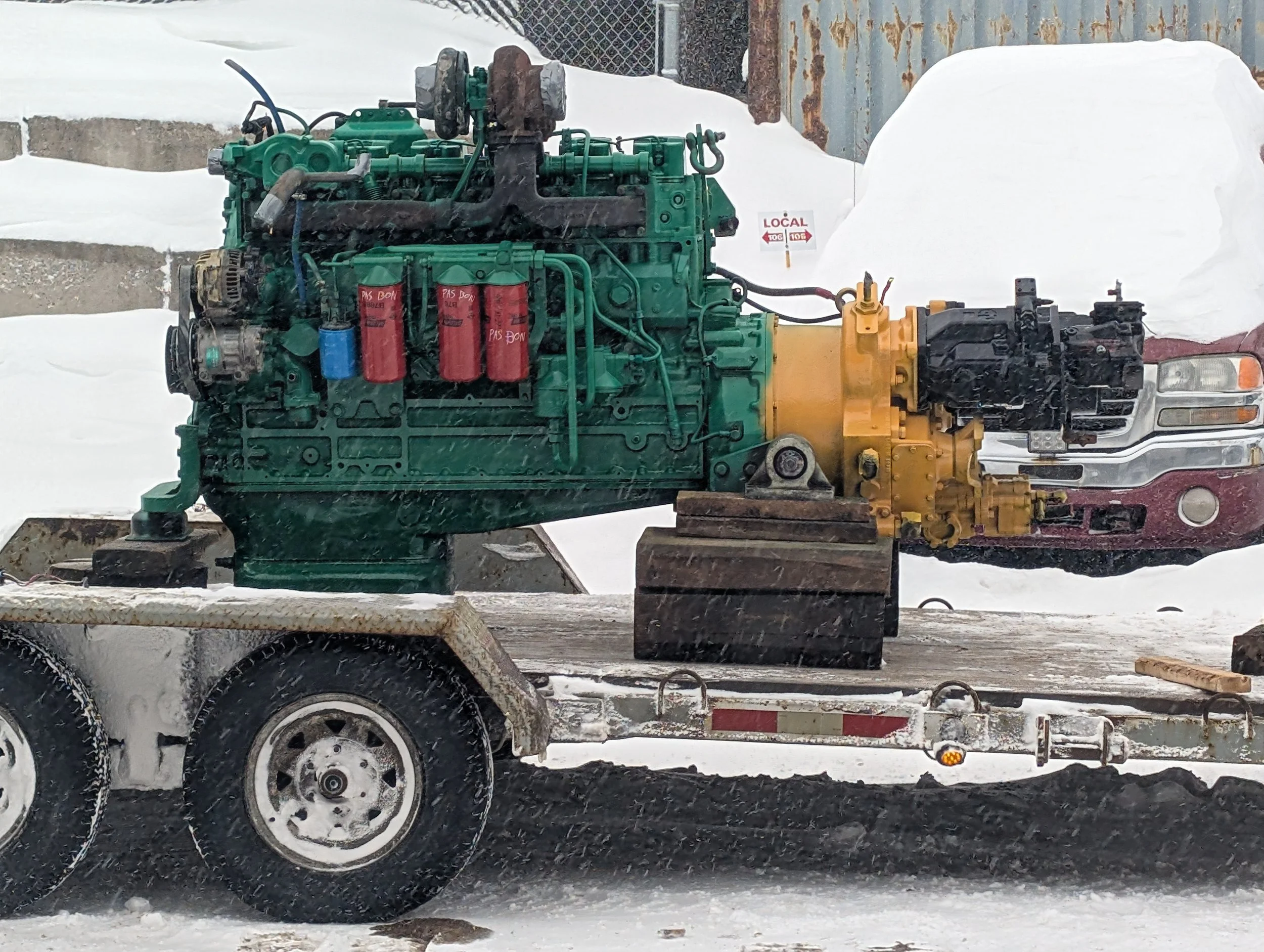 Moteur Volvo D16B de Chargeur 330E avec convertisseur de couple et pompe hydraulique.
Reconstruction avec pièces OEM.
Le tout garantie une année complète sans limite d'heure d'utilisation. 