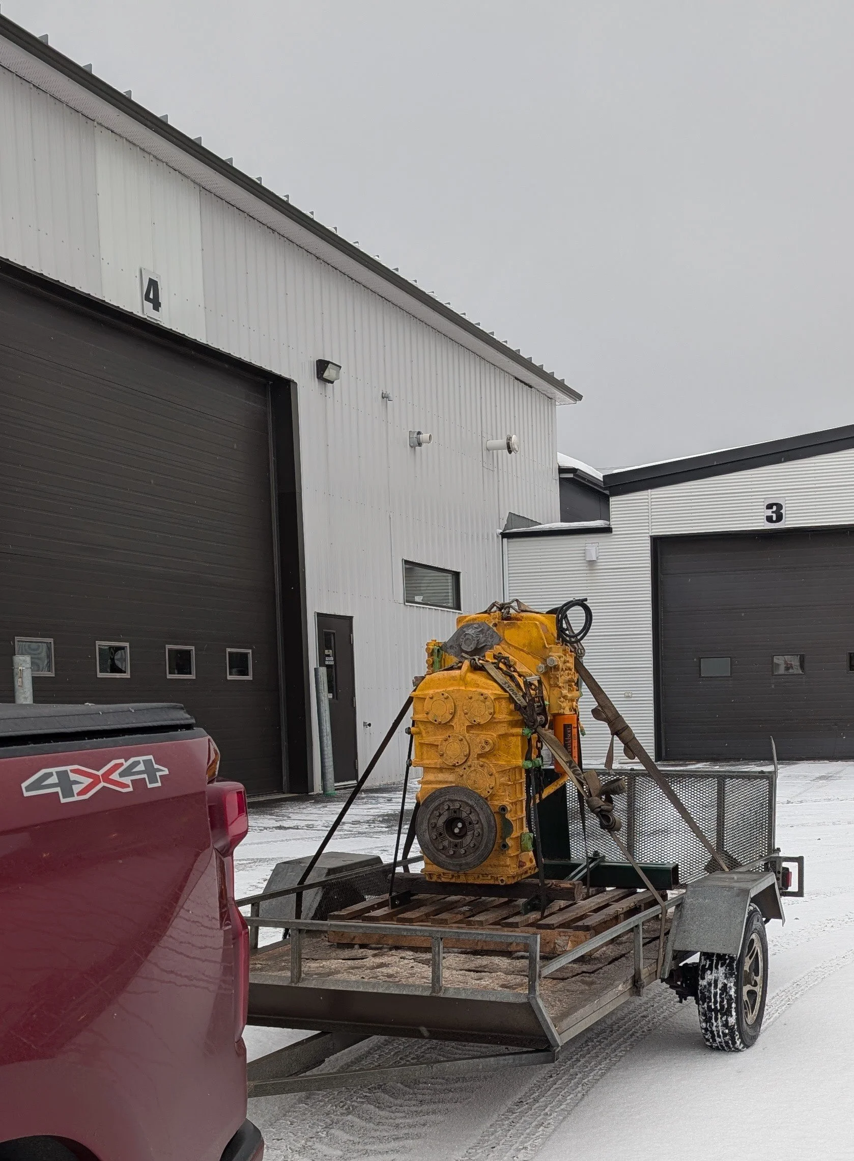 Rénovation complète avec pièces OEM 
Garantie une année complète sans limite d'heure d'utilisation