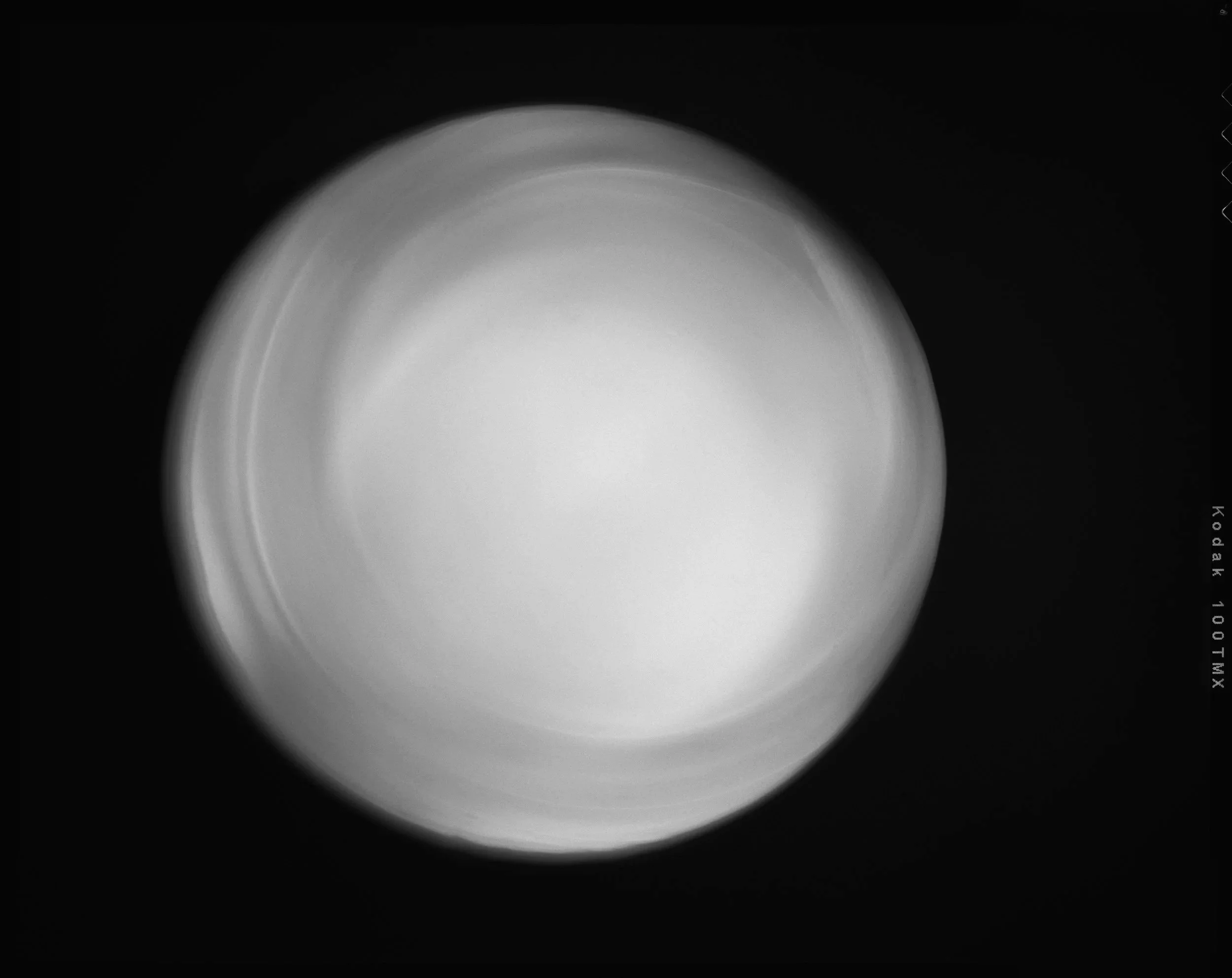 'Elliptar 100_01'  2024   
from the series 'Scheinwerfer' 2024 - ongoing