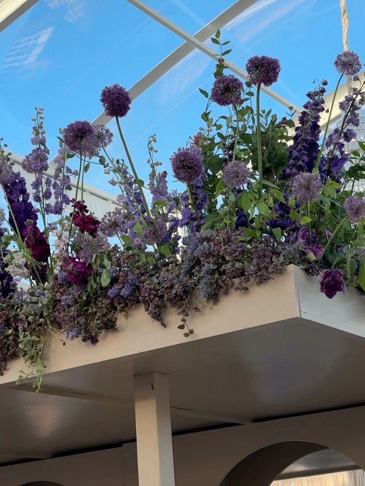 The end result of getting to work for @xohaleighkenney for this event was stunning!! 🤩🤩🤩