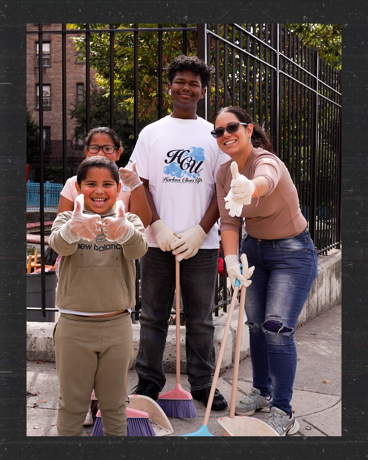It&rsquo;s a beautiful thing to see families coming together to make their community a better and cleaner place. We&rsquo;re still thinking about our Harlem Clean Up event from weeks ago, truly such a great day.

📸: @aogonzalezphotos1