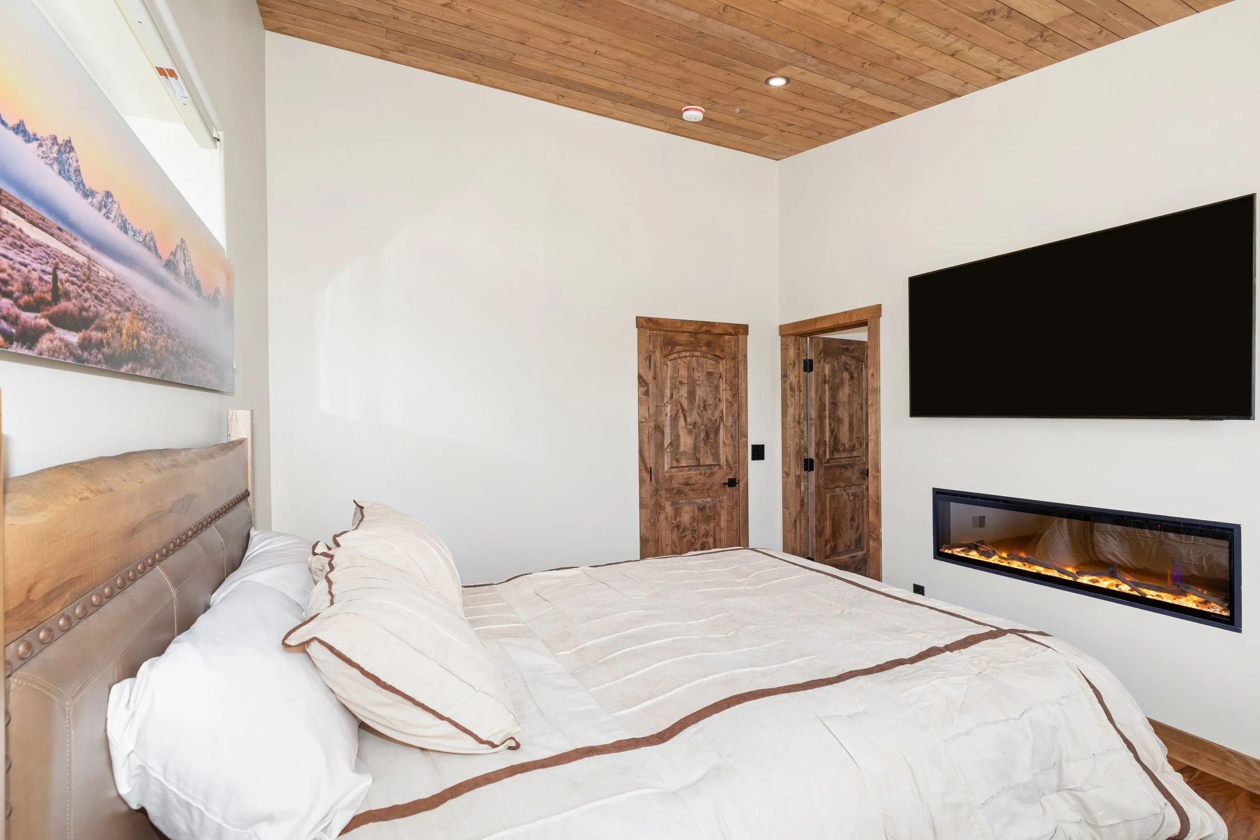 Alpine Retreat IMG_1365.jpg
