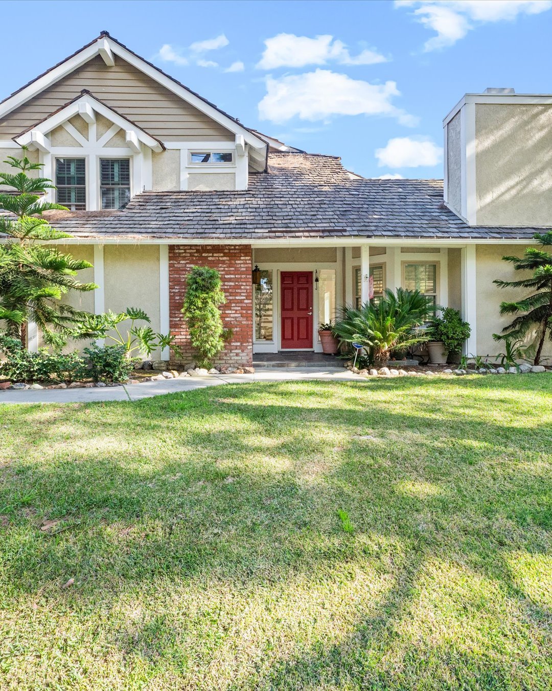 10 Goldstone | Represented Seller