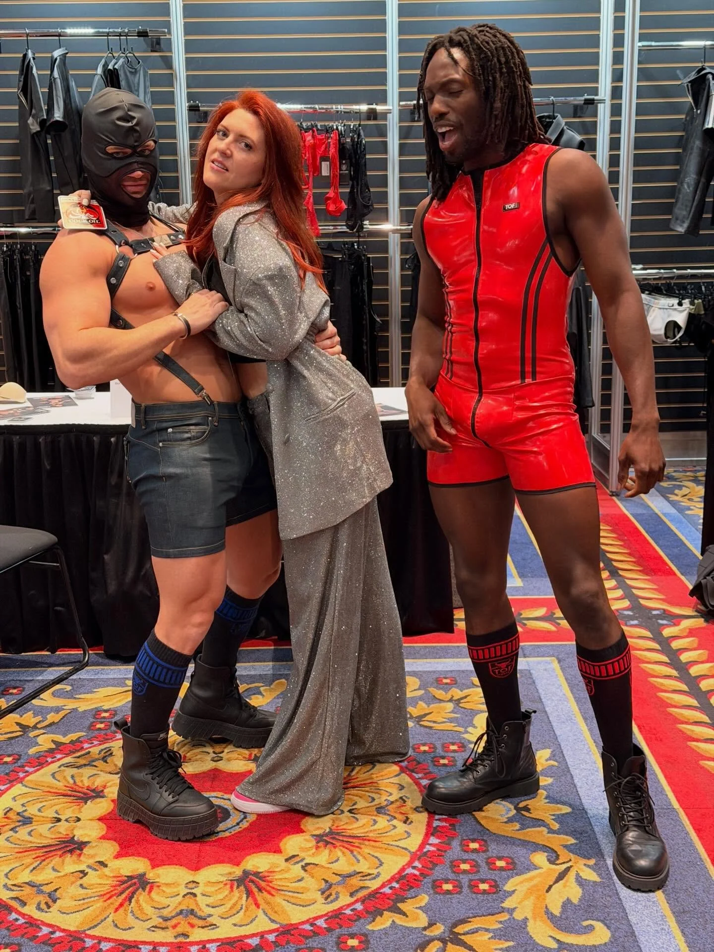 What&rsquo;s your monday look like? 

It&rsquo;s @altitudeshow 🖤