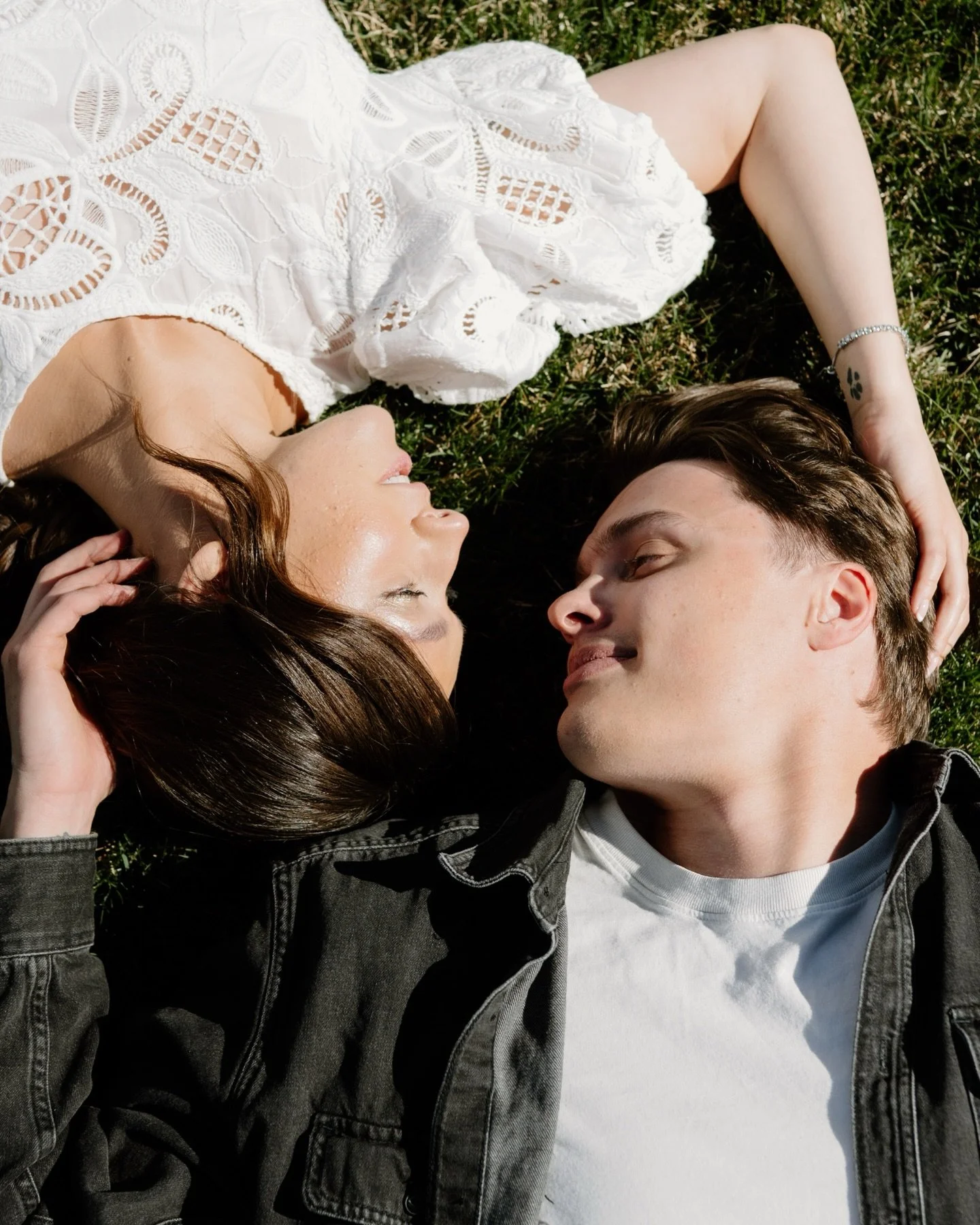 If this feels like you&rsquo;re kind of love, I&rsquo;d love to capture it!! Romantic, timeless, and beautifully captured 🤍🌷

Hosts: @carlieantoniacreative + @sheersocialxx
Models: @mahkenaandchristian 
Venue: @bonnieblueseventvenue
Hair: @shannonm