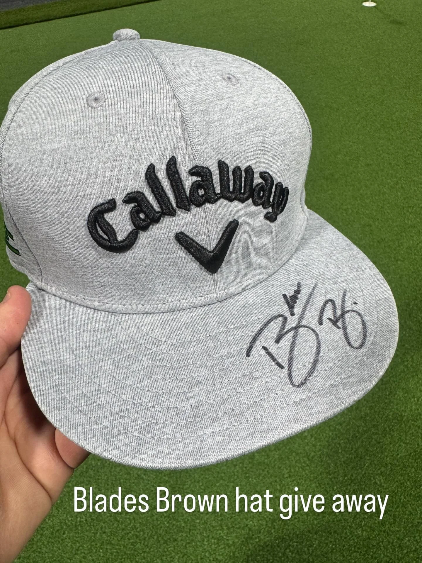 Thank you @bladesbrown &amp; his Caddie @bswedberg11 for the signed hat!

1 lucky winner will go home with a a signed Blades Brown hat. (Pick up in person)

Also giving away

1 @golfspecifics membership
1 @golfspecifics monthly class pass

Rules:

1.