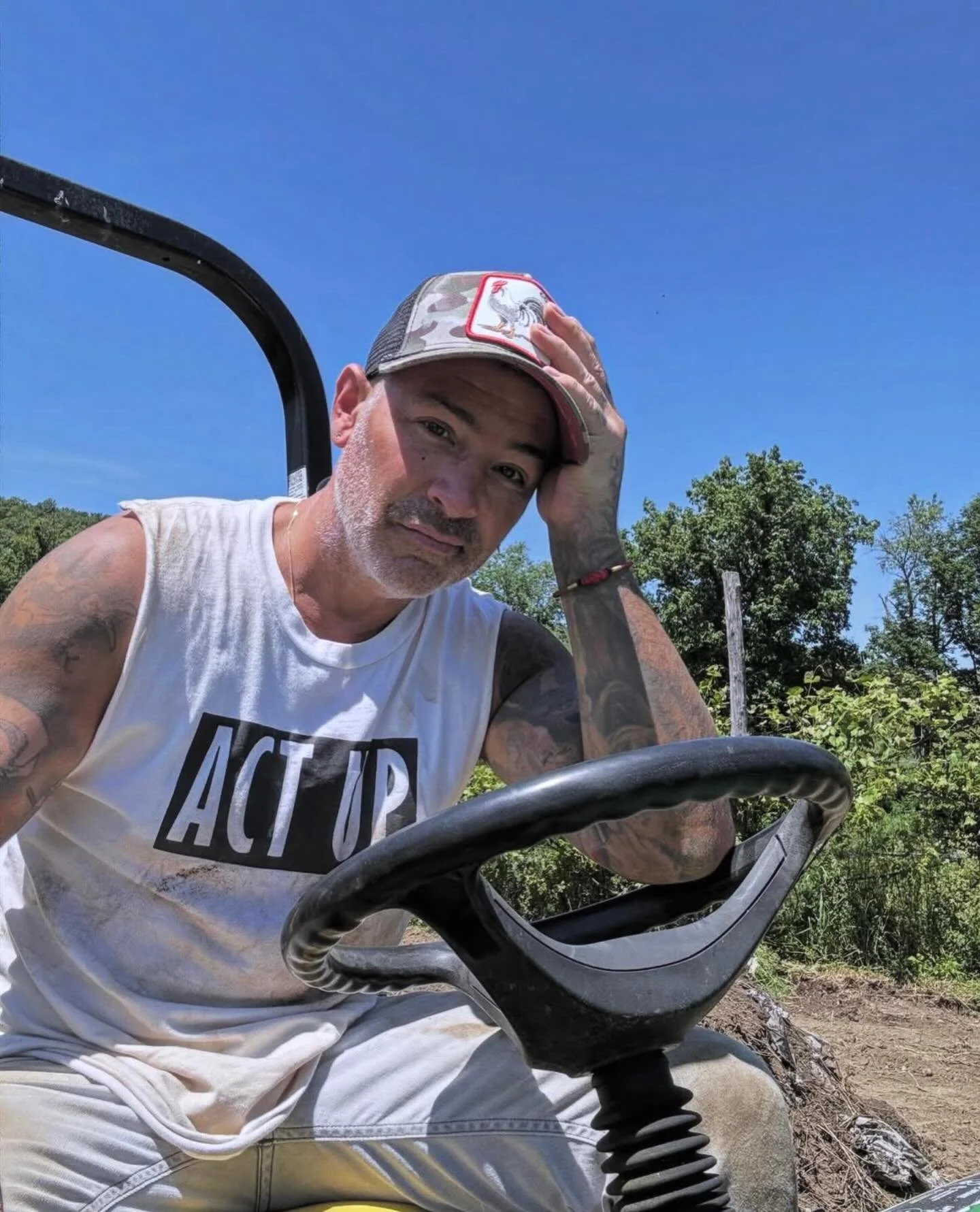 I miss summer&hellip; the end 

#selfie #johndeere #gayfarmer #countrylife  #ihatewinter