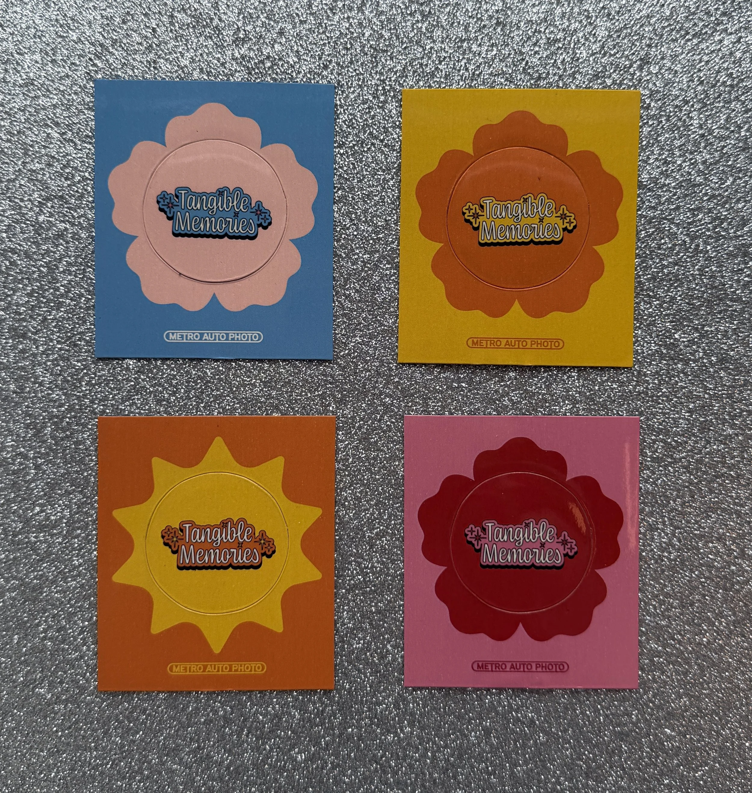Flowers & sun 4-pack photobooth frame magnet