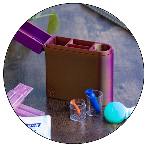 Scleral lens carrying case