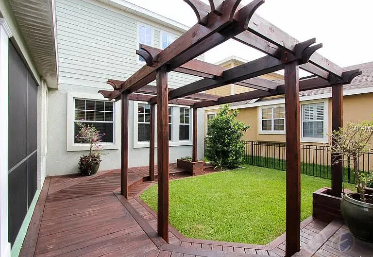 Courtyard build (Pergola & deck)