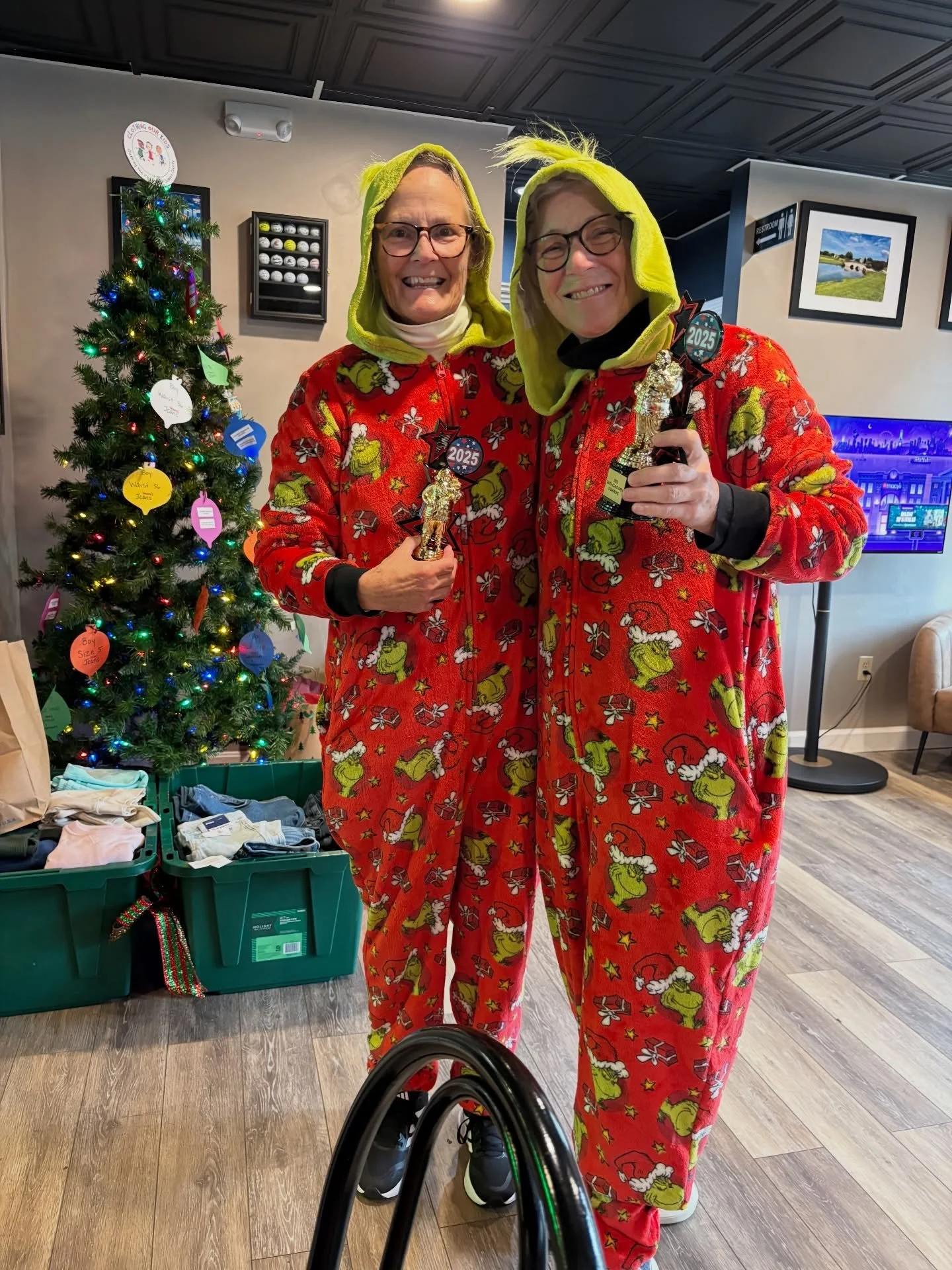 That&rsquo;s a &ldquo;wrap&rdquo; for the &lsquo;25 SCO 🎅🏼⛳️

Congratulations to Wendy and Mandy for taking home the Santa Claus trophies, Chip and John for getting 2nd, and Chris and Steven for placing 3rd!

We also want to s/o the entire Linko fa