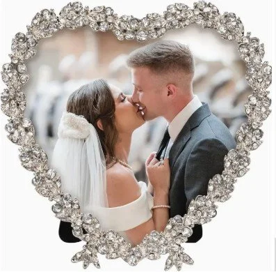 FAIRE heart shaped wedding picture frame 1.jpg
