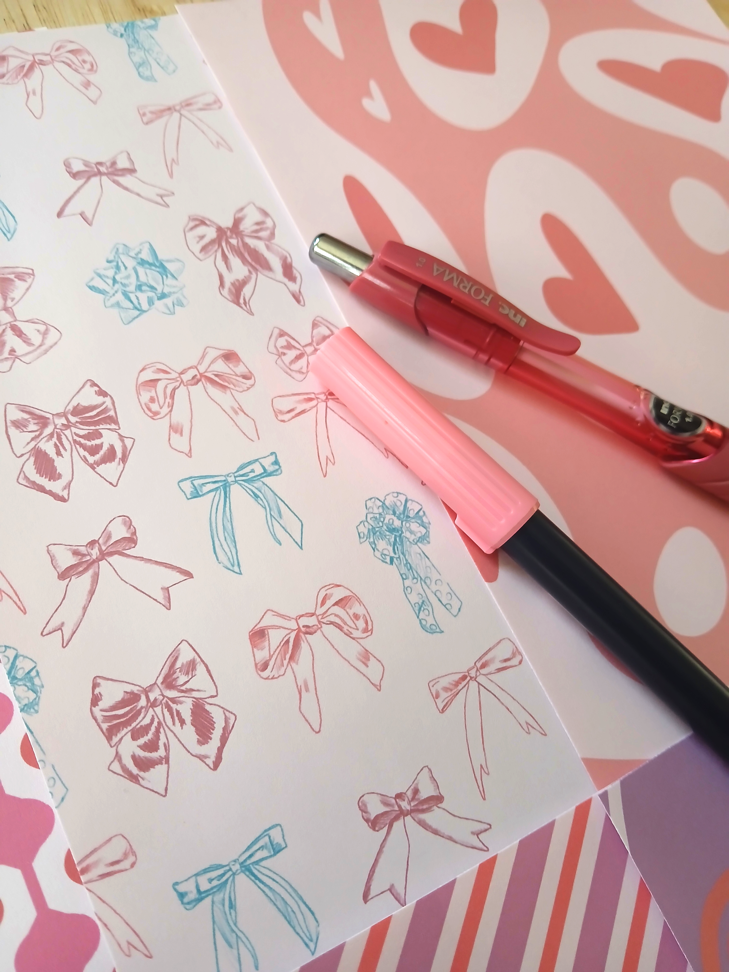 Groovy Girl Paper Pack Close Up with pens.png