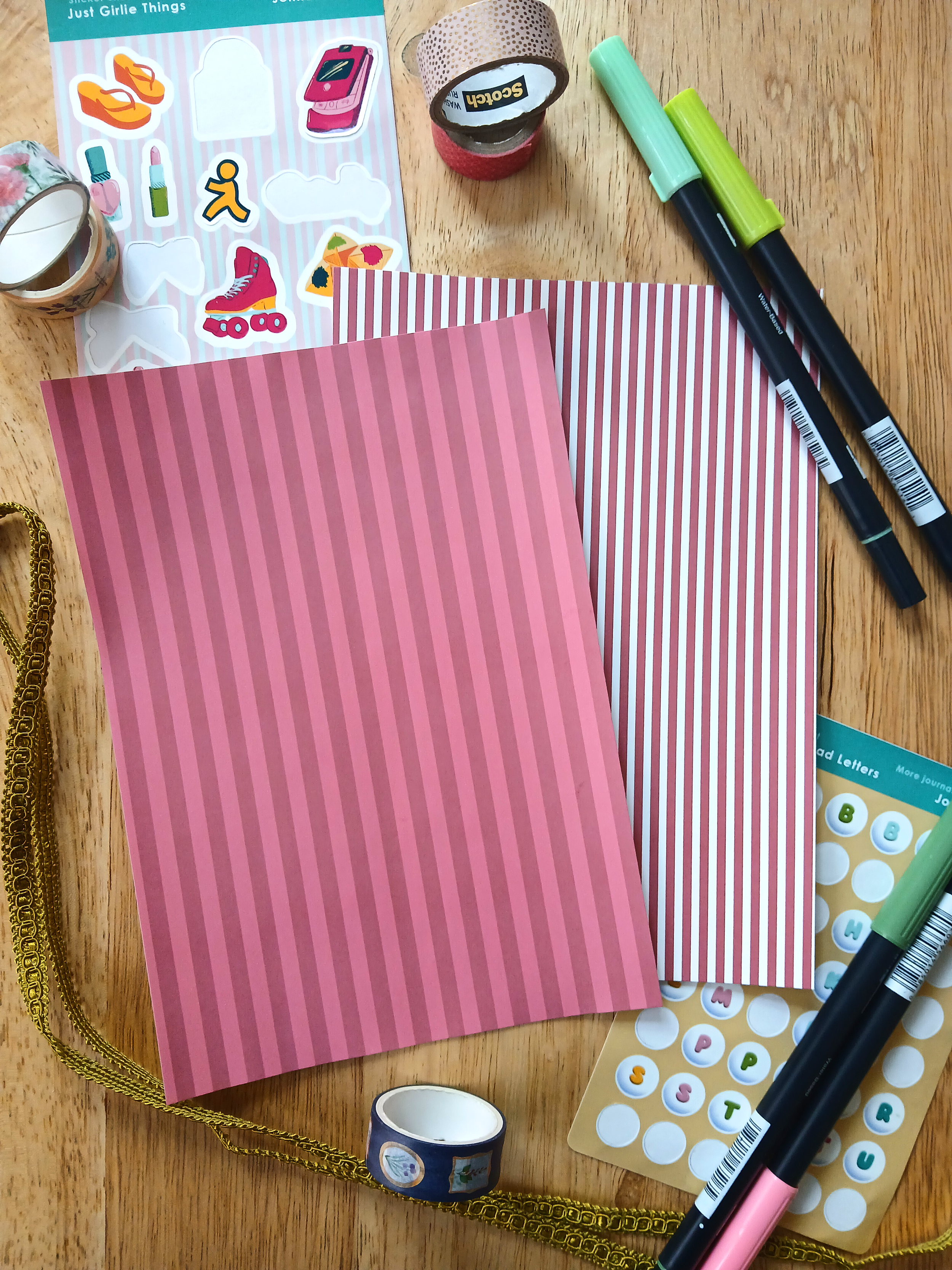 stripe paper pack red.png