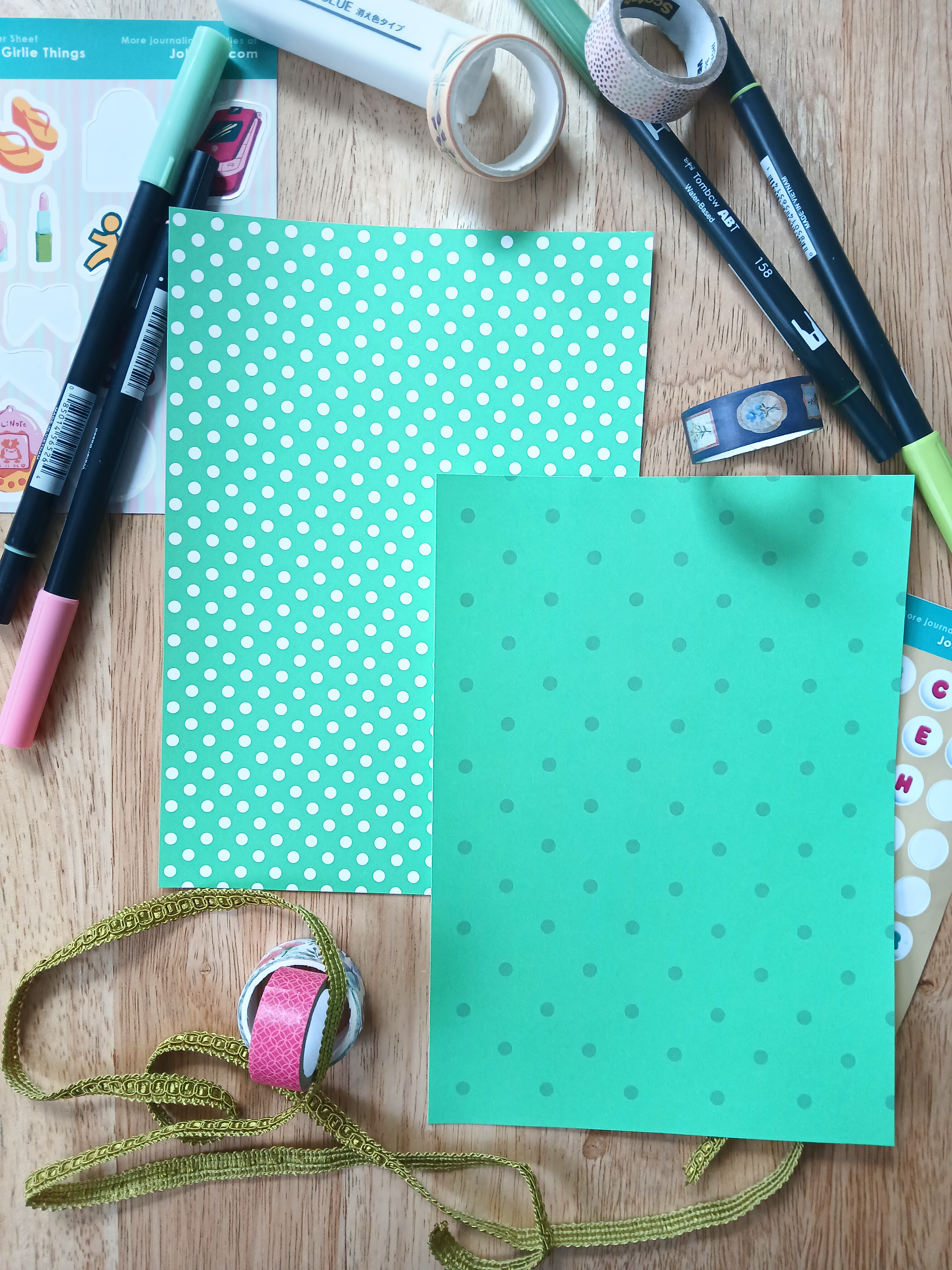 dot paper pack green.png