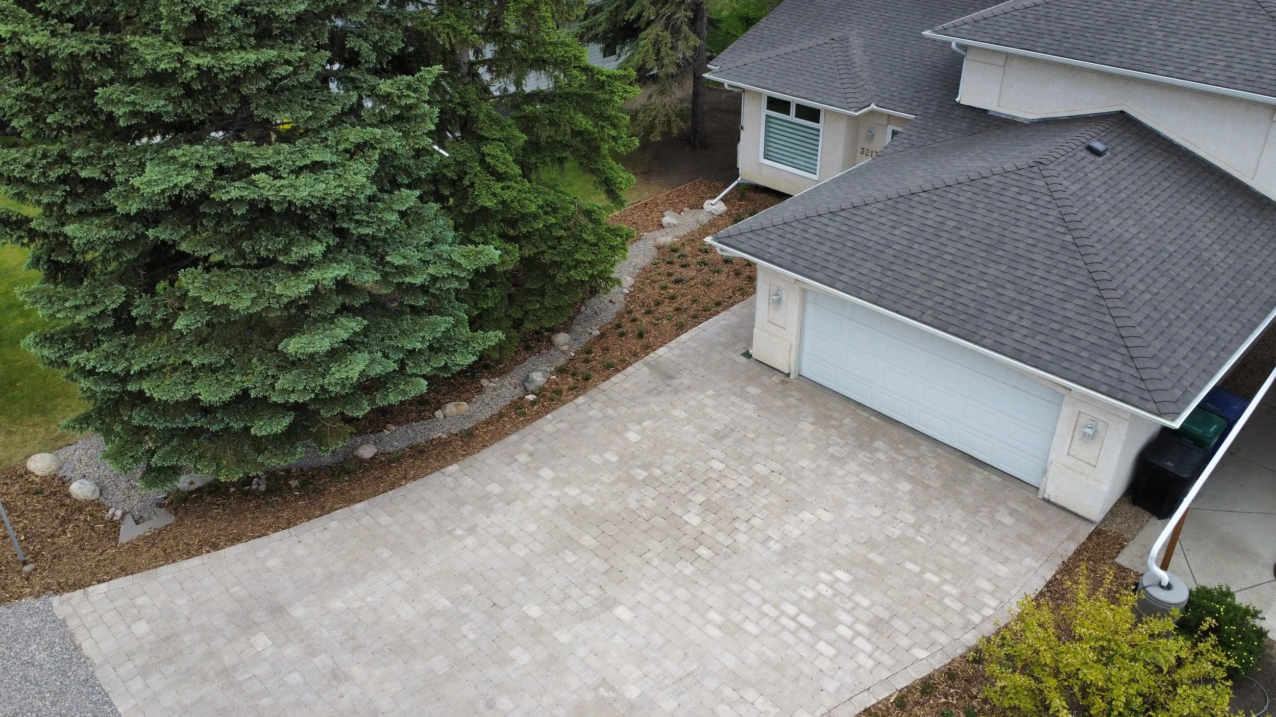 dji_fly_20250605_122006_277_1749147660318_photo_optimized.JPG