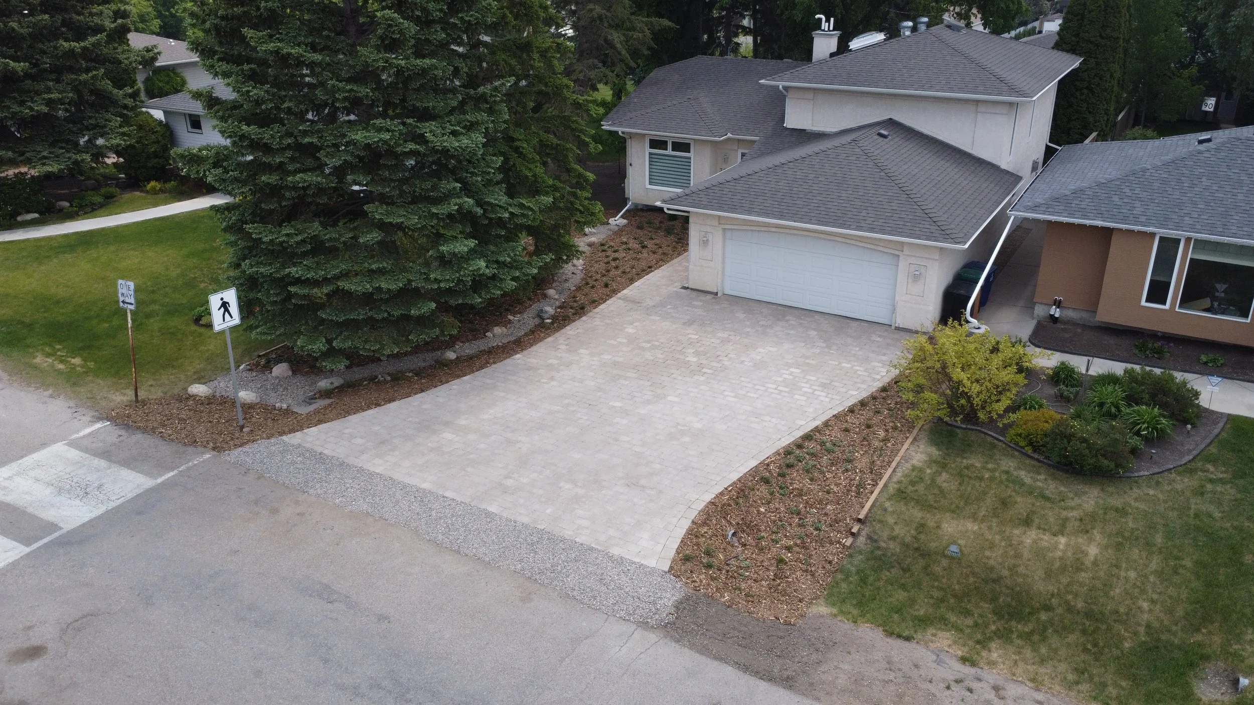 dji_fly_20250605_121408_246_1749147650367_photo_optimized.JPG