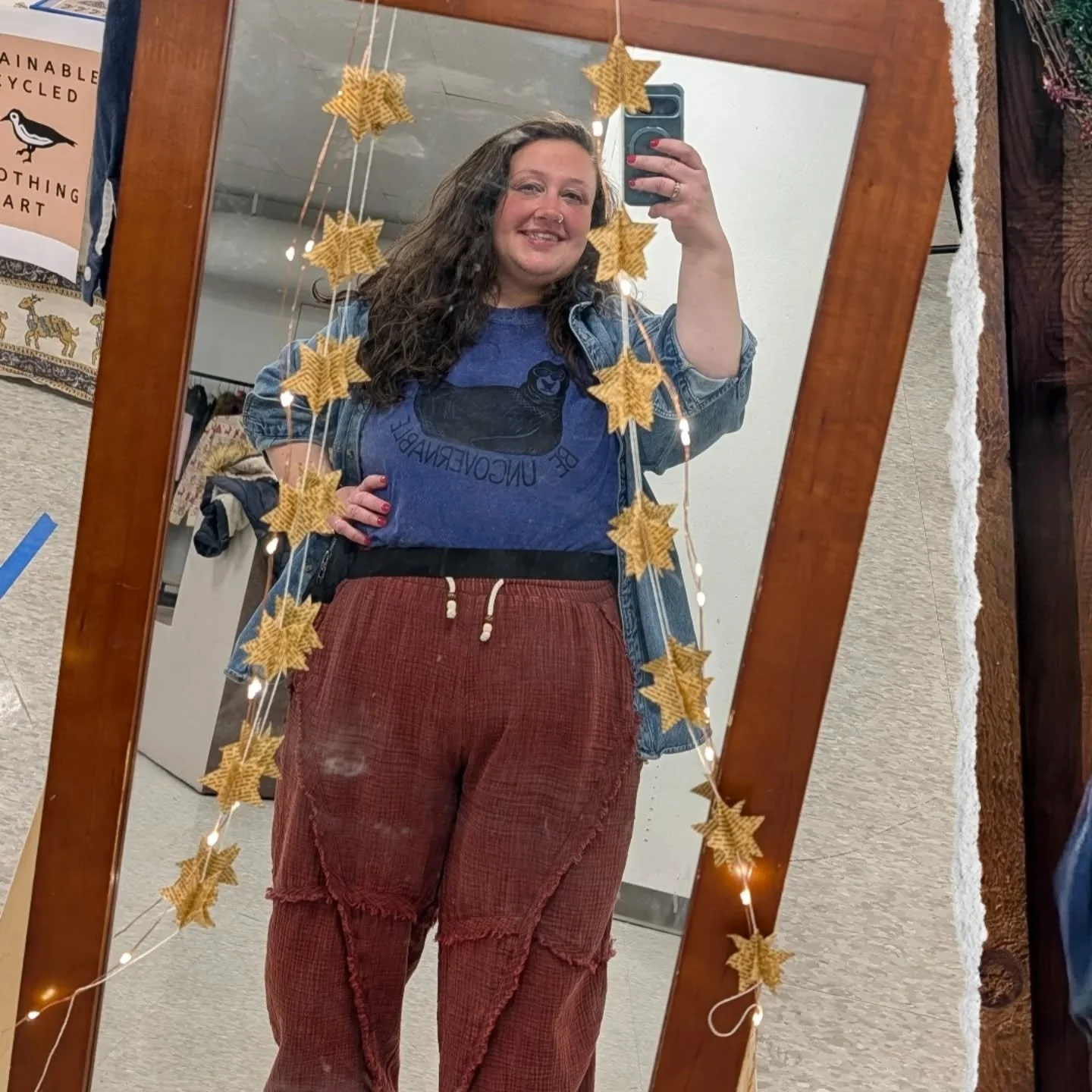 It's the most wonderful time of the year! 🎄🎁

Get your Christmas presents here! Sustainable hand drawn, hand carved, hand printed wearable art 🌟💫✨