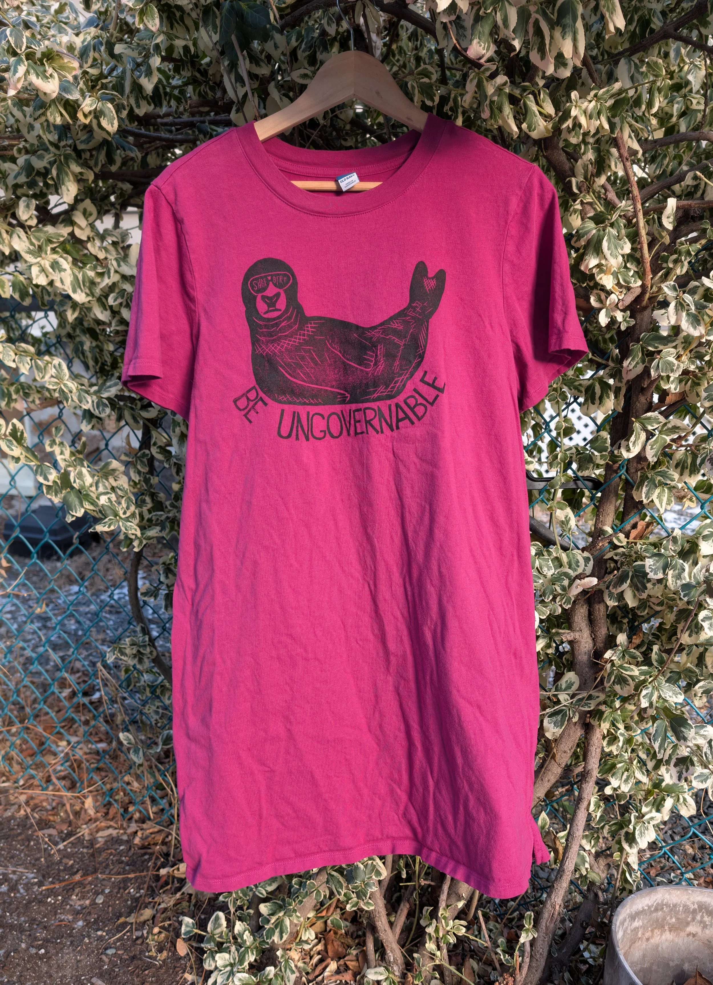 Shoebert AC - L T-Shirt Dress