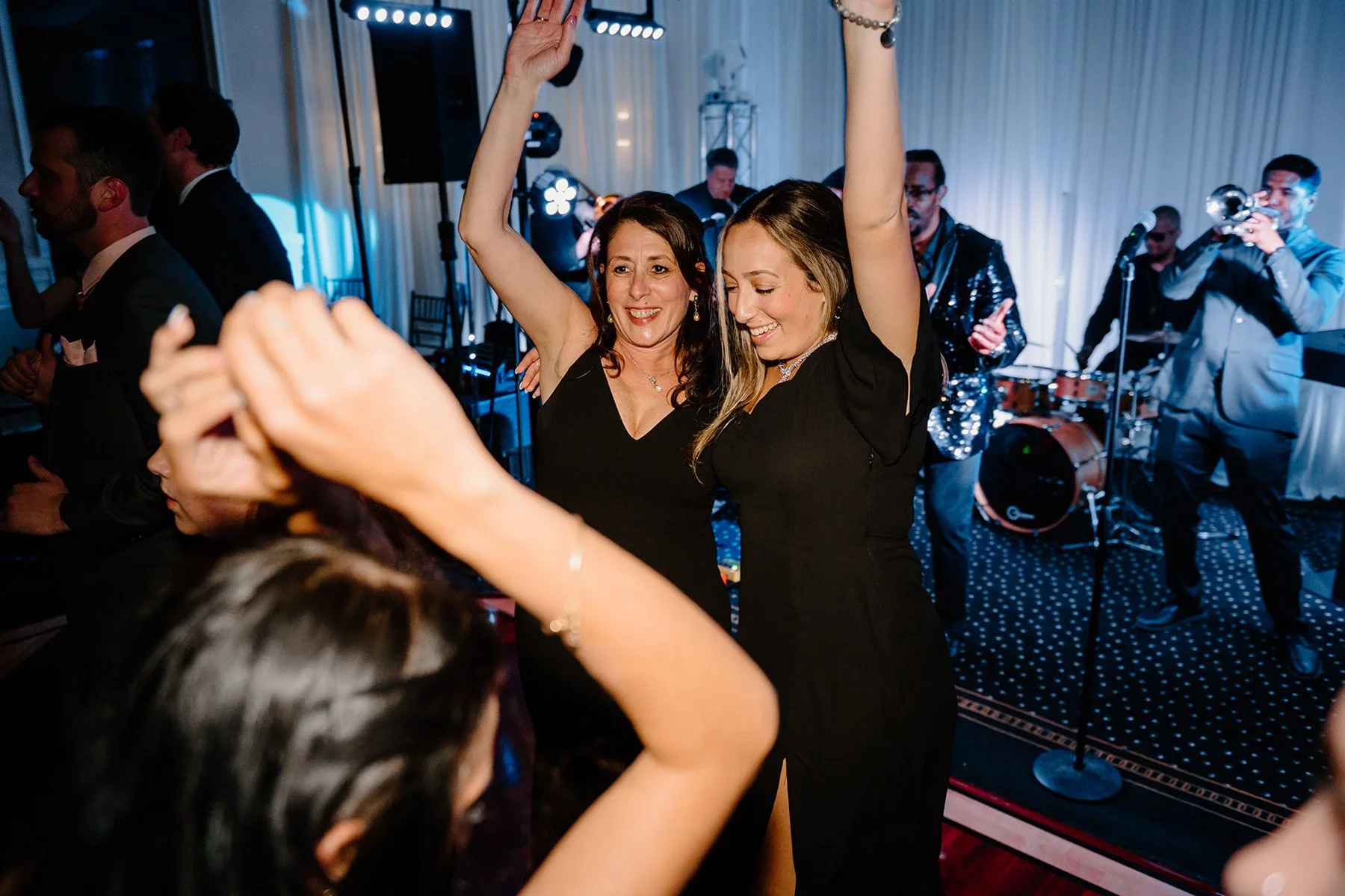 Guests-Dancing-AMP-DJ-Band-Hybrid-NYC-Weddings.jpg