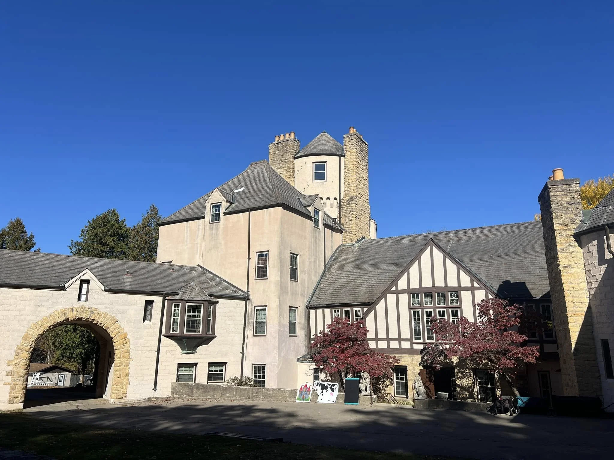 HEHO24_Stronghold-CastleCourtyard_JArndt.jpg