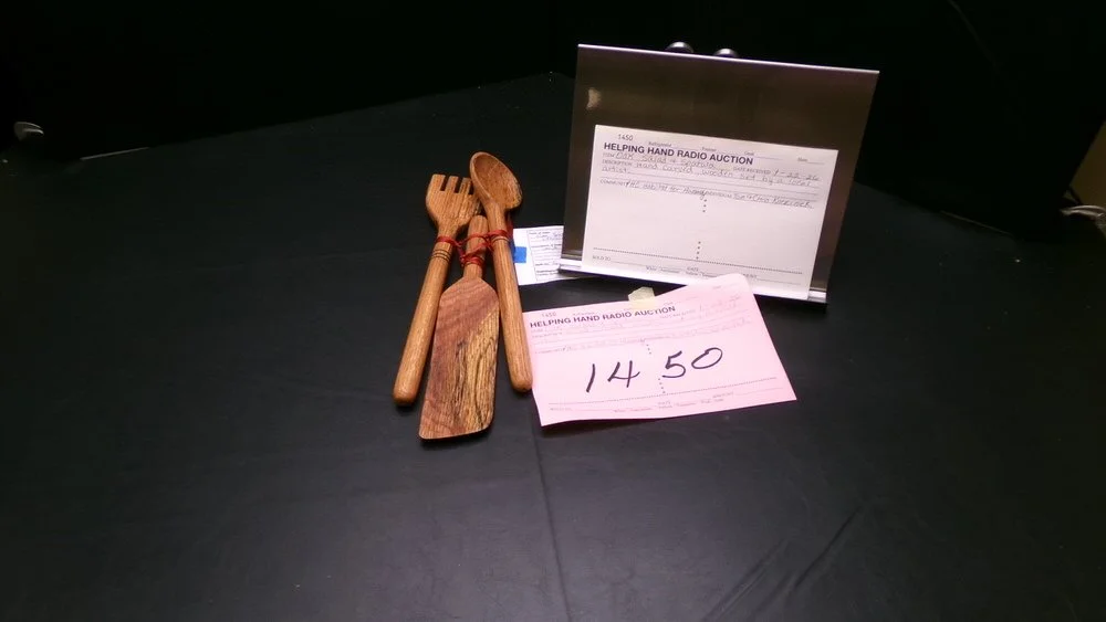 8 - Oak Salad & Spatula by Tom & Chris Knezinek (Habitat for Humanity).jpg
