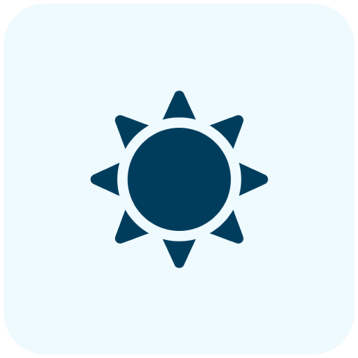 Icon of a sun with alternating solid and hollow rays.