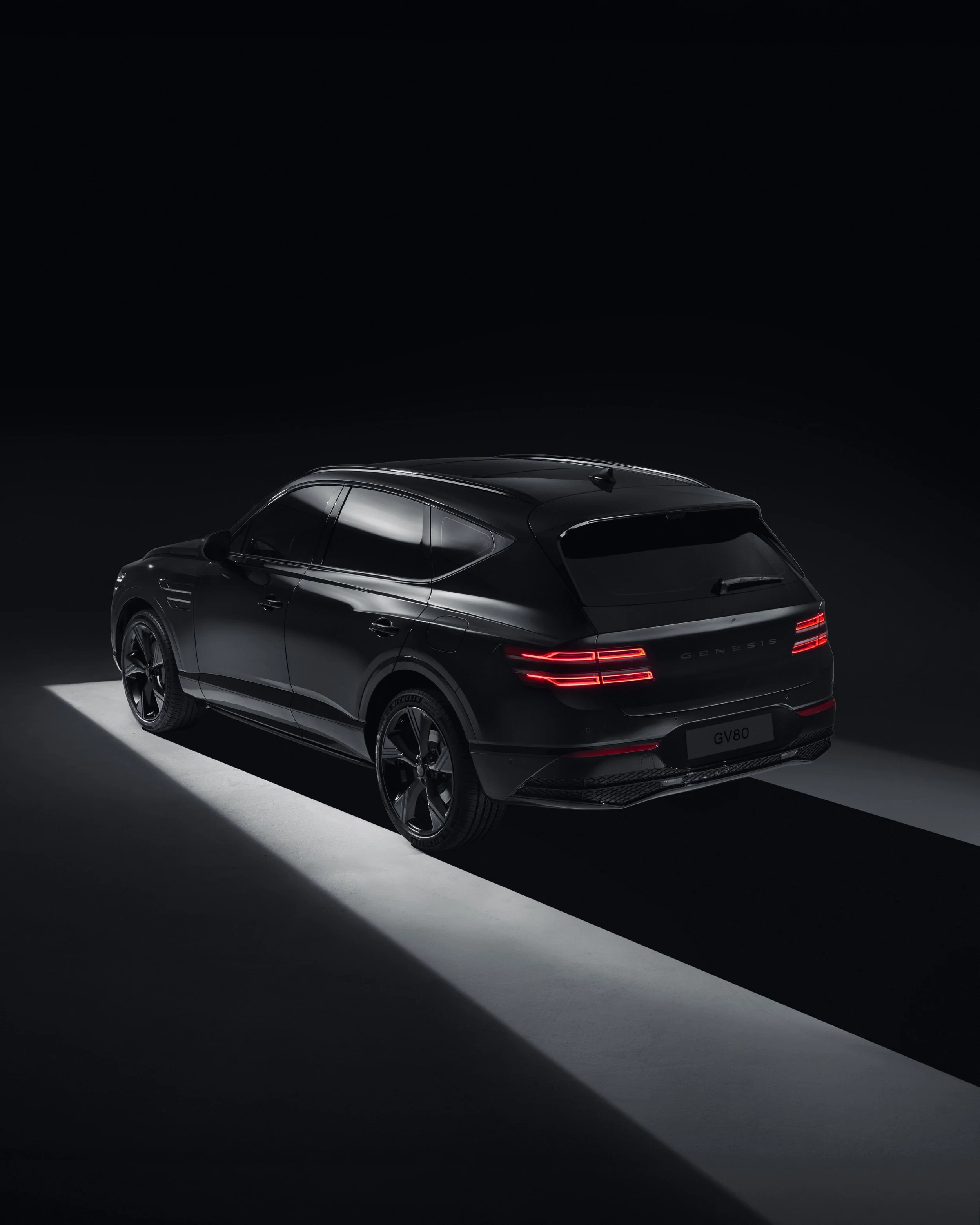 E_GV80_3f.jpg