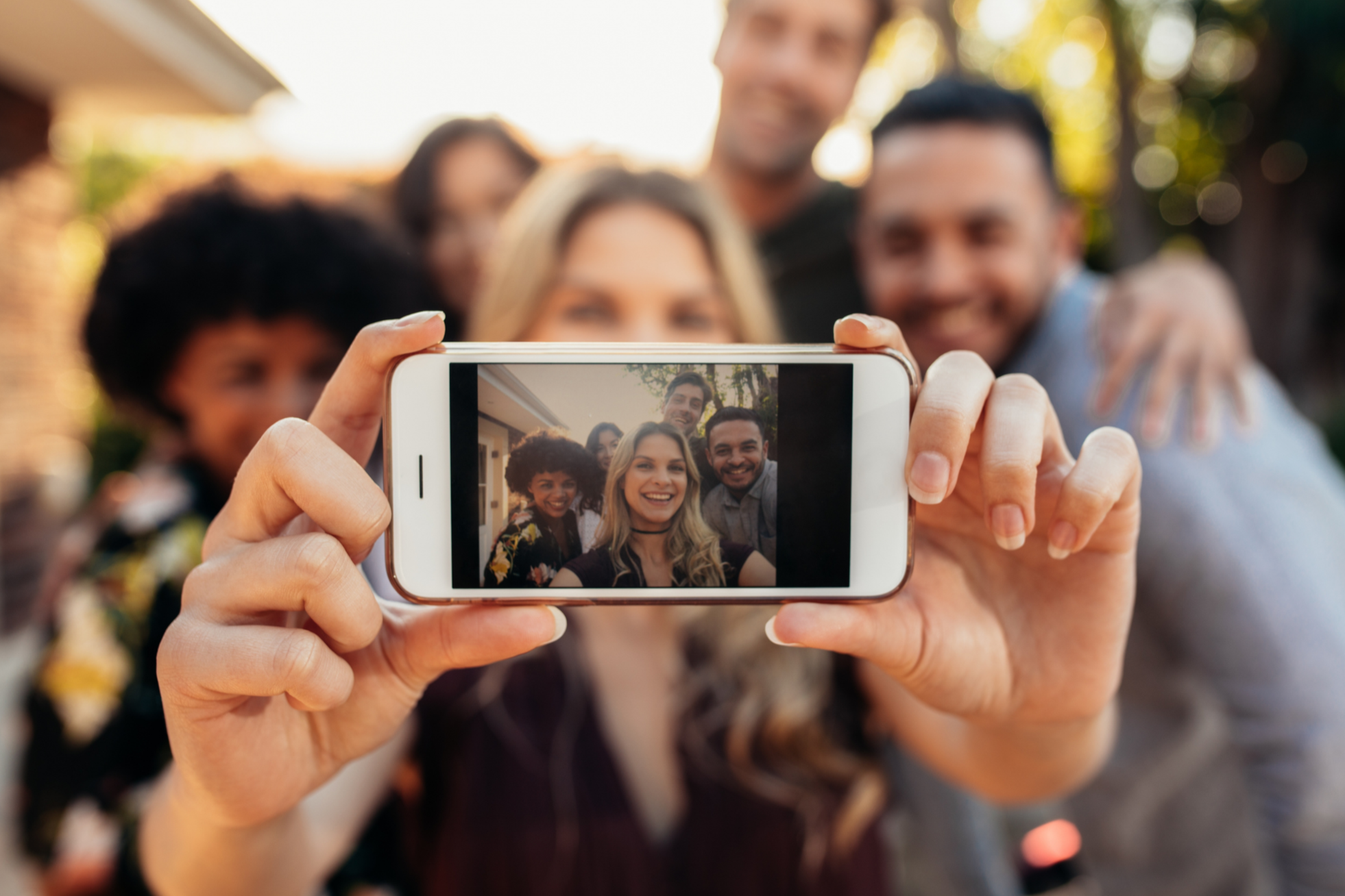 OnlyVibes Open to Friendship Vibe: A group of friends are taking a selfie outdoors. Display this vibe when you want to meet new friends in real life.
