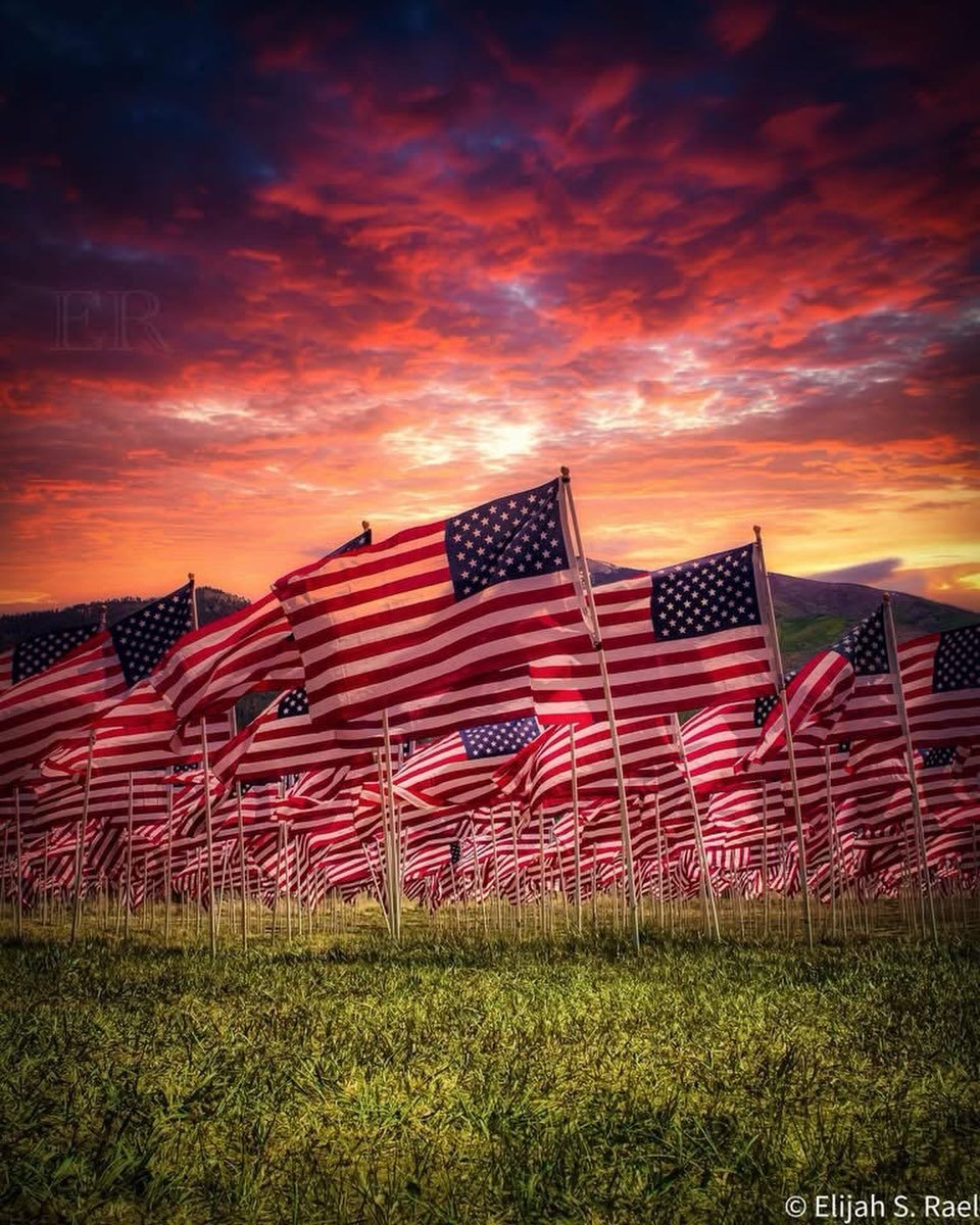 Today we honor the brave service members who gave their lives to defend our country.
They will never be forgotten.
Wishing everyone a safe Memorial Day.
📸 credit: @elijahraelphotography_nm