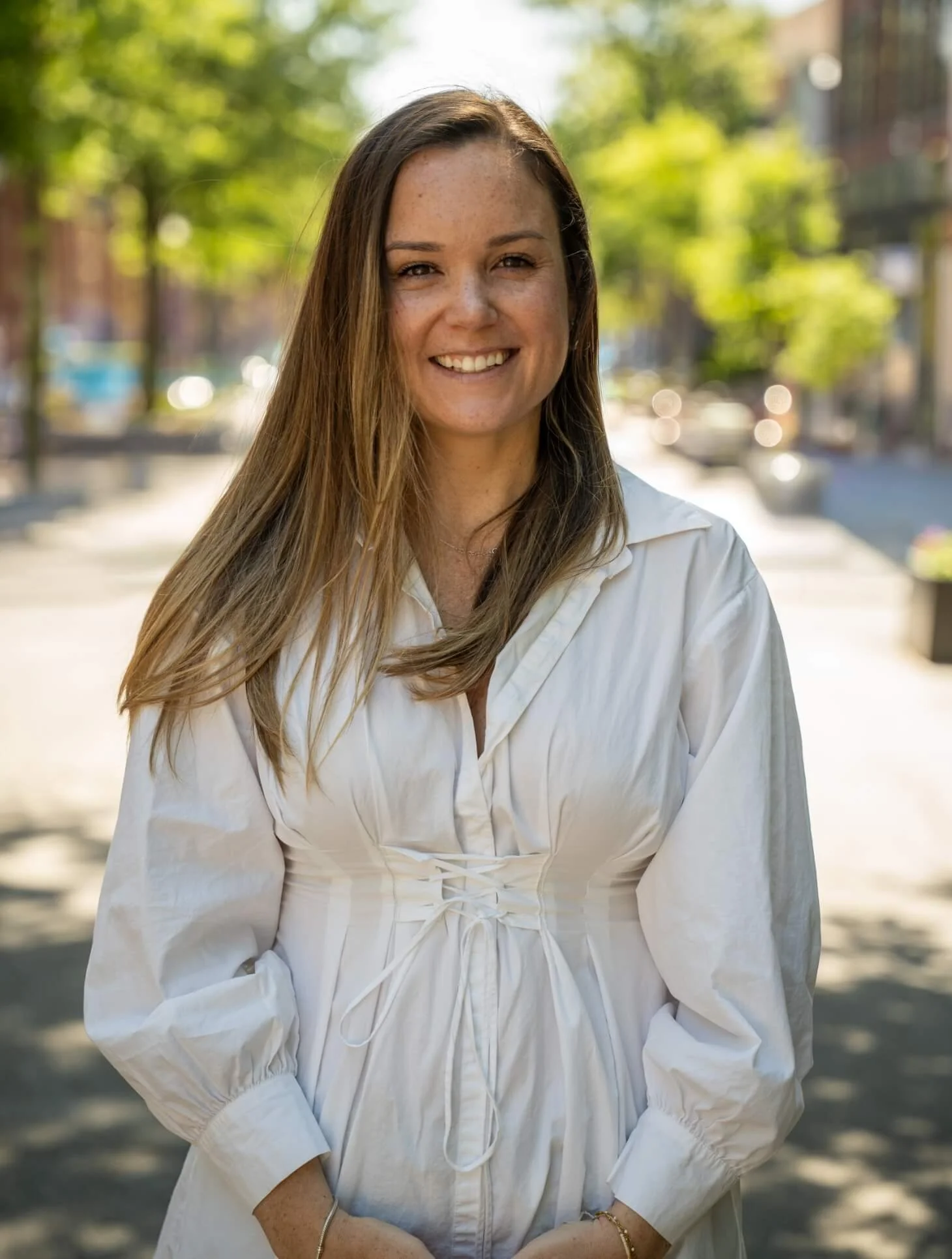 Therapist Erin smiling outdoors in Washington, DC