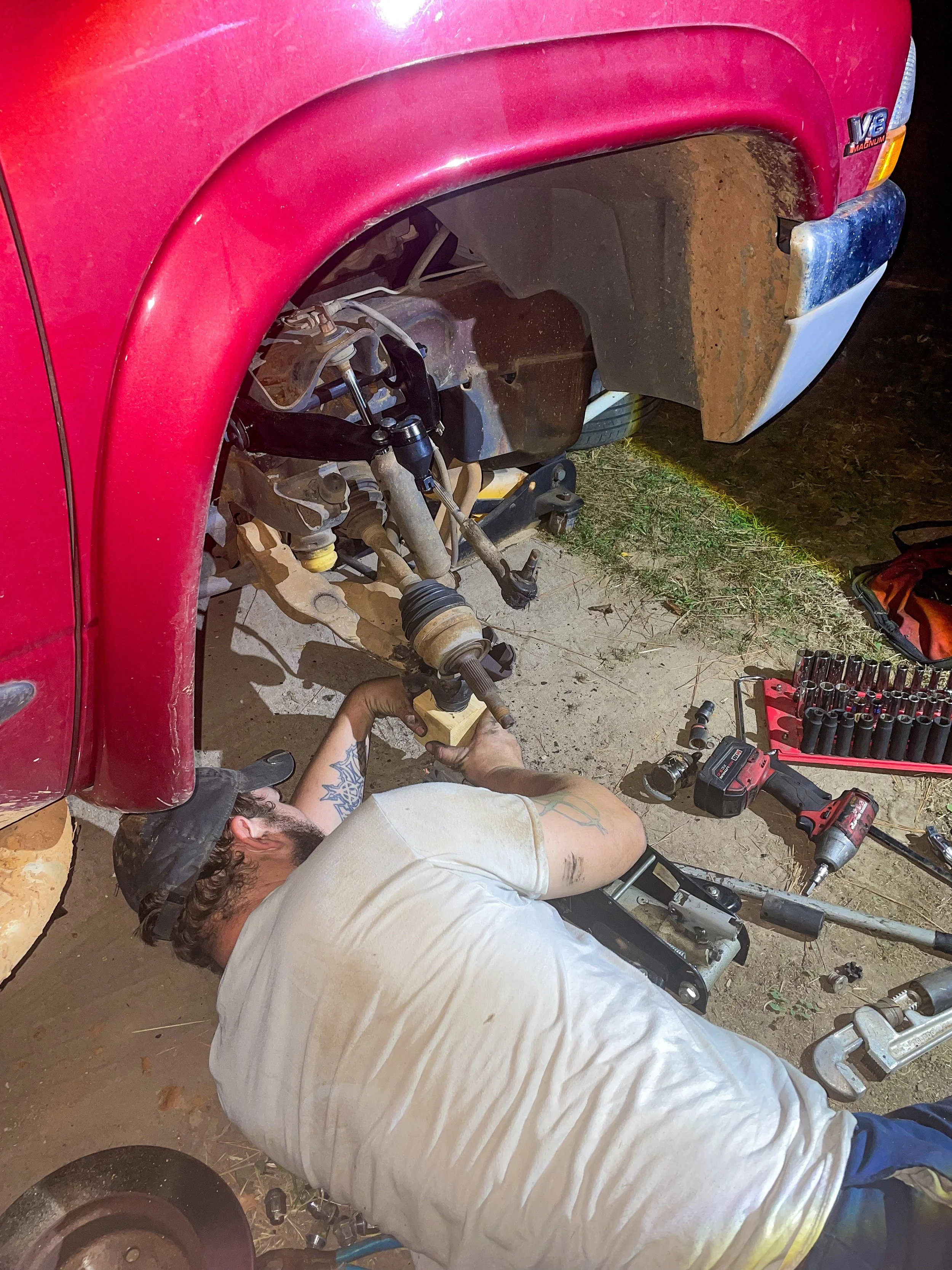 a front-end R&R on a 1999 Dodge Dakota 4x4. 